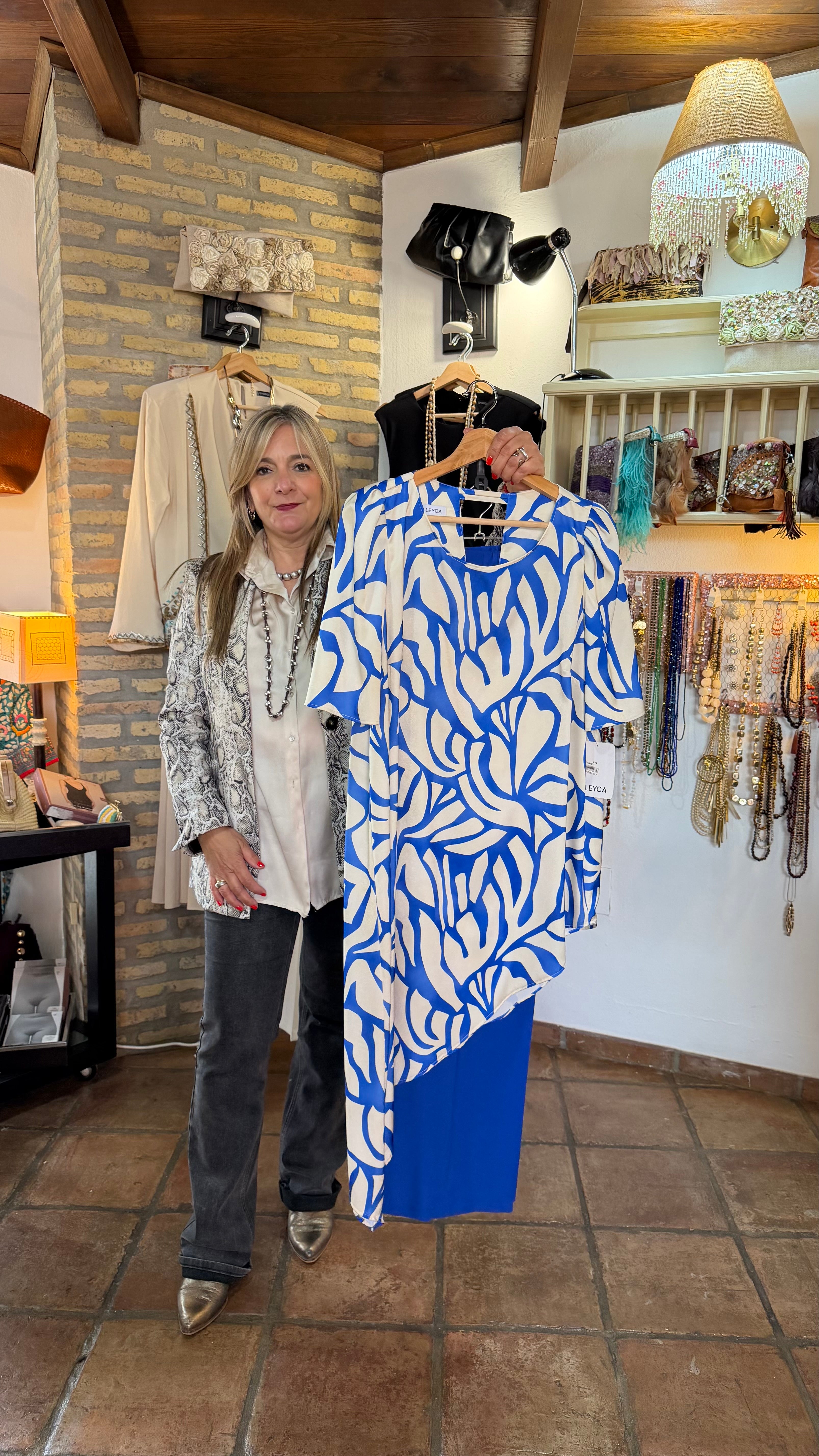 Conjunto casaca azul