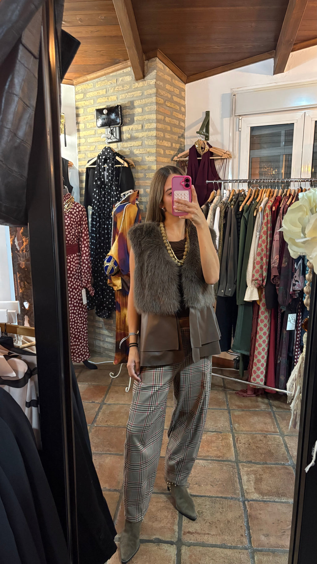 Chaleco sin mangas polipiel marrón