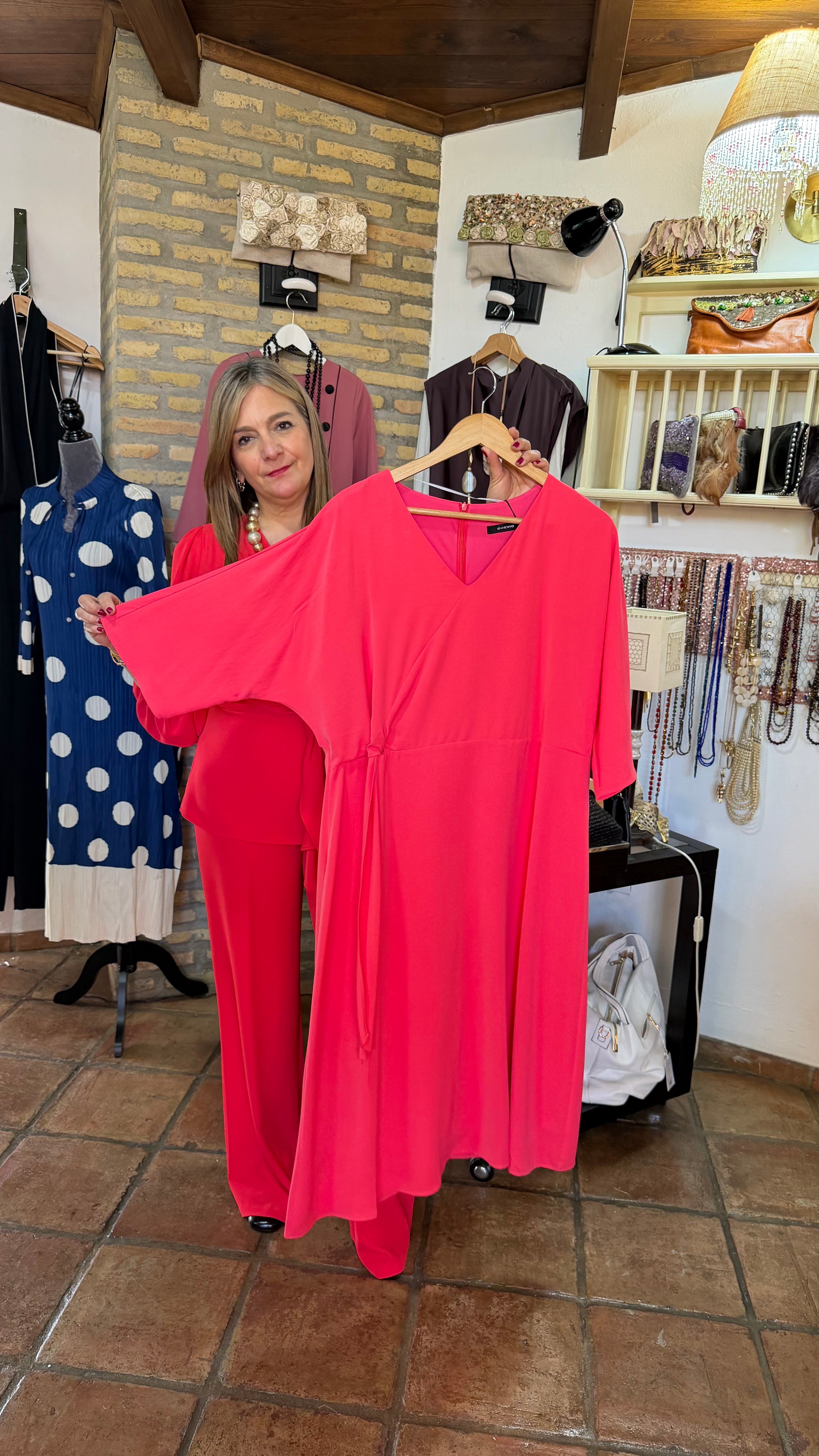 Vestido rosa detalle