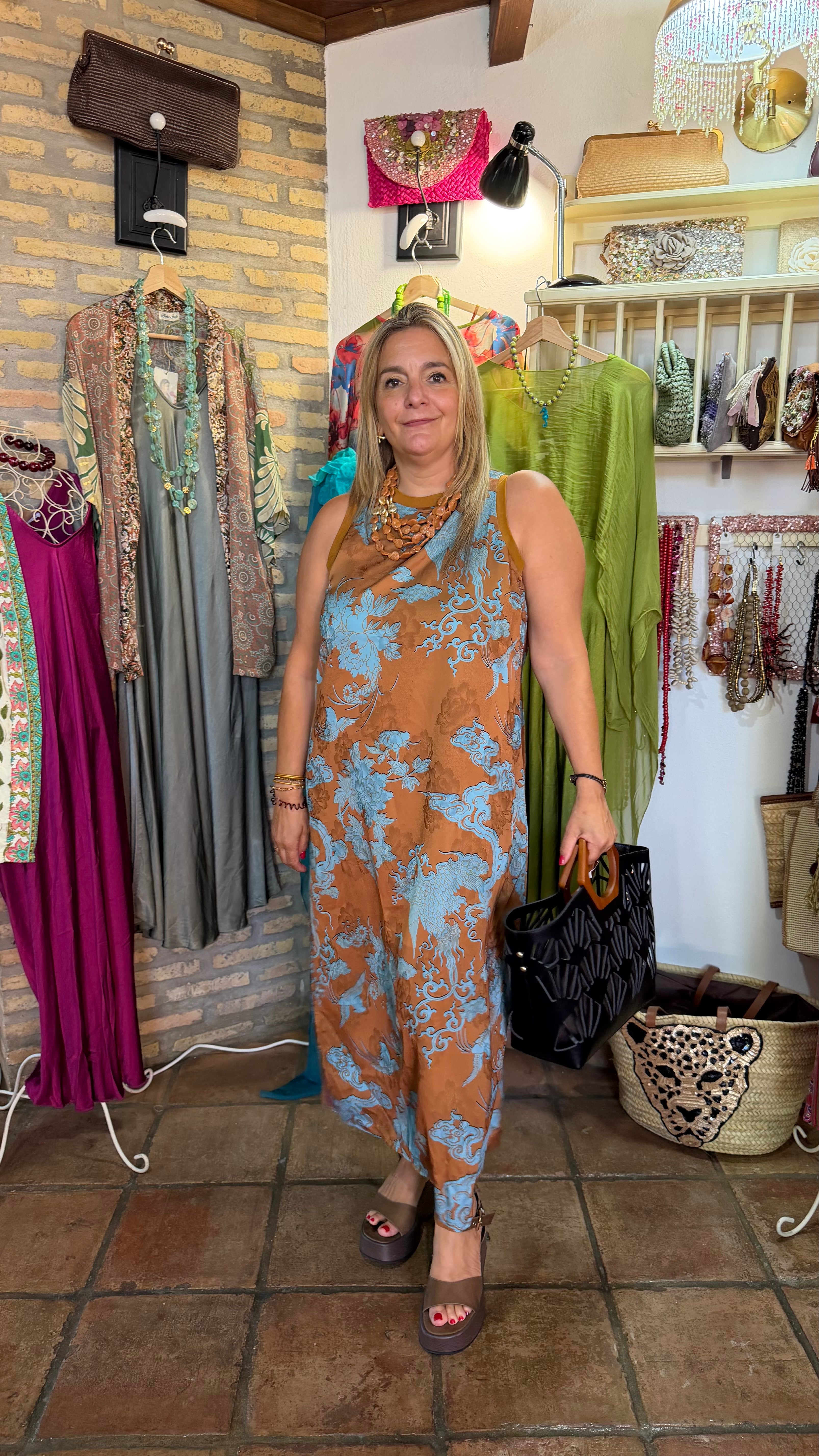 Vestido estampado caramelo