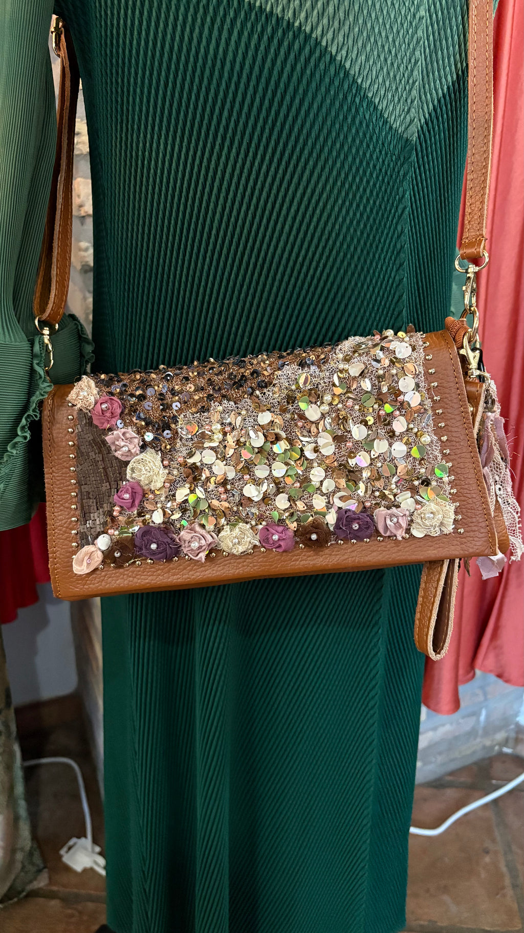 Bolso lentejuelas tachuelas
