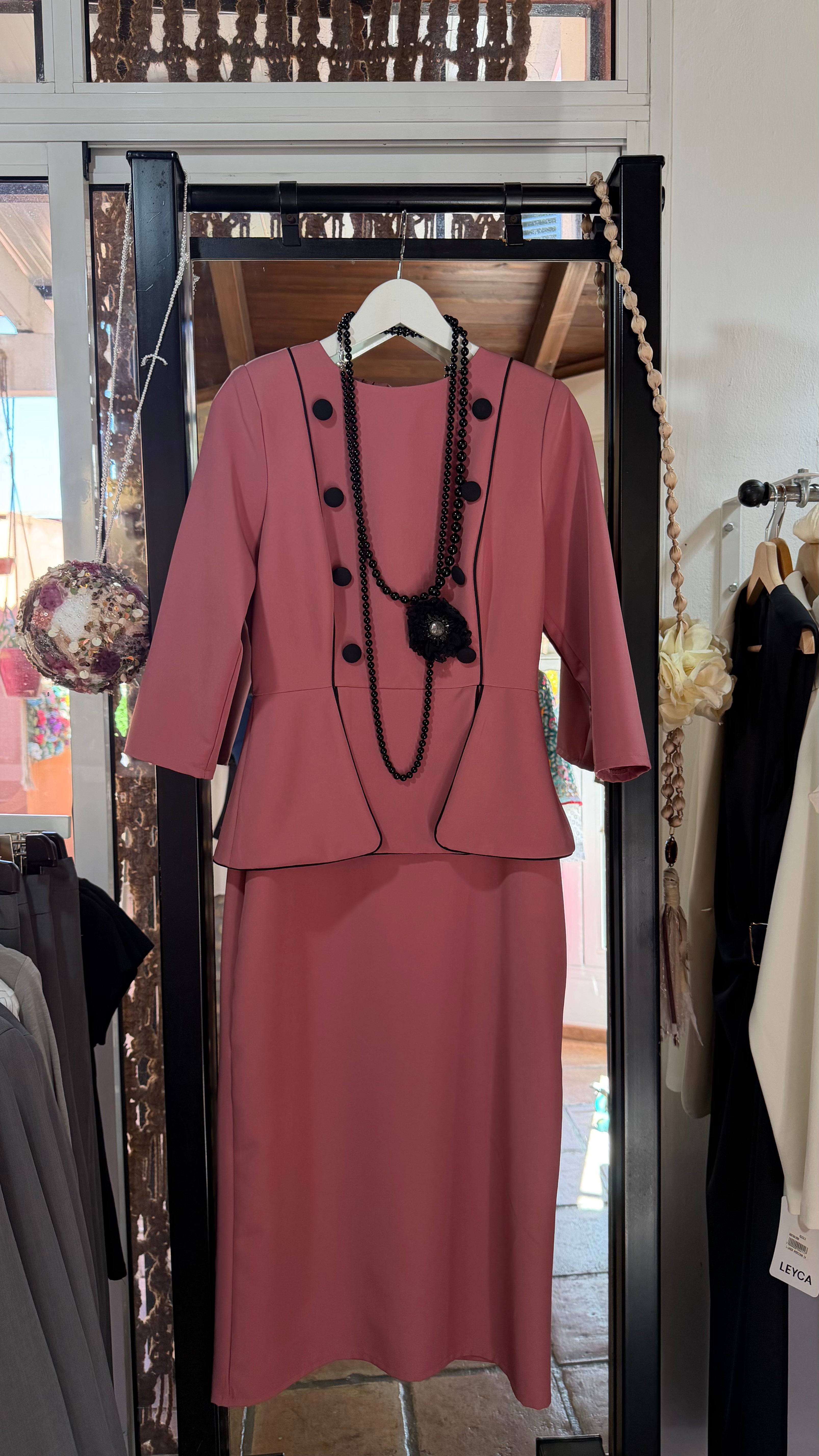 Vestido peplum rosa