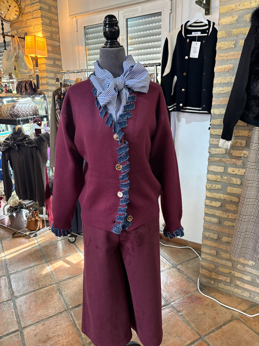 CHAQUETA PUNTO RIBETES