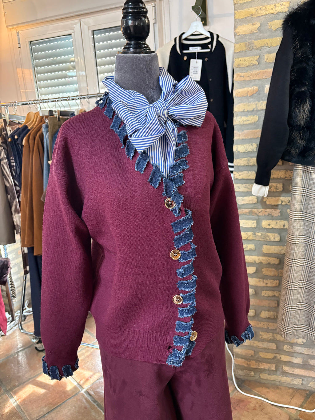 CHAQUETA PUNTO RIBETES