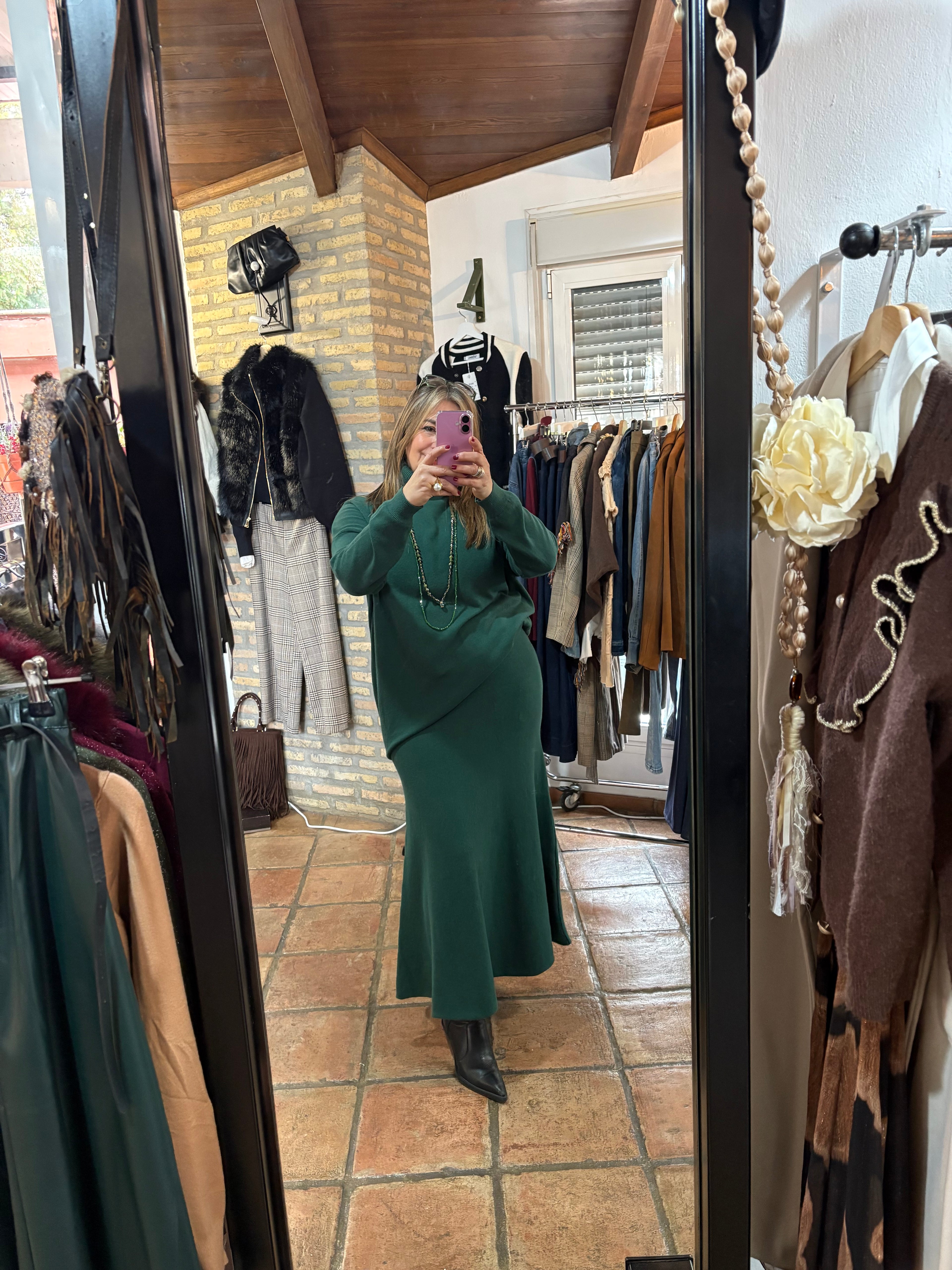 CONJUBTO DE JERSEY Y FALDA VERDE