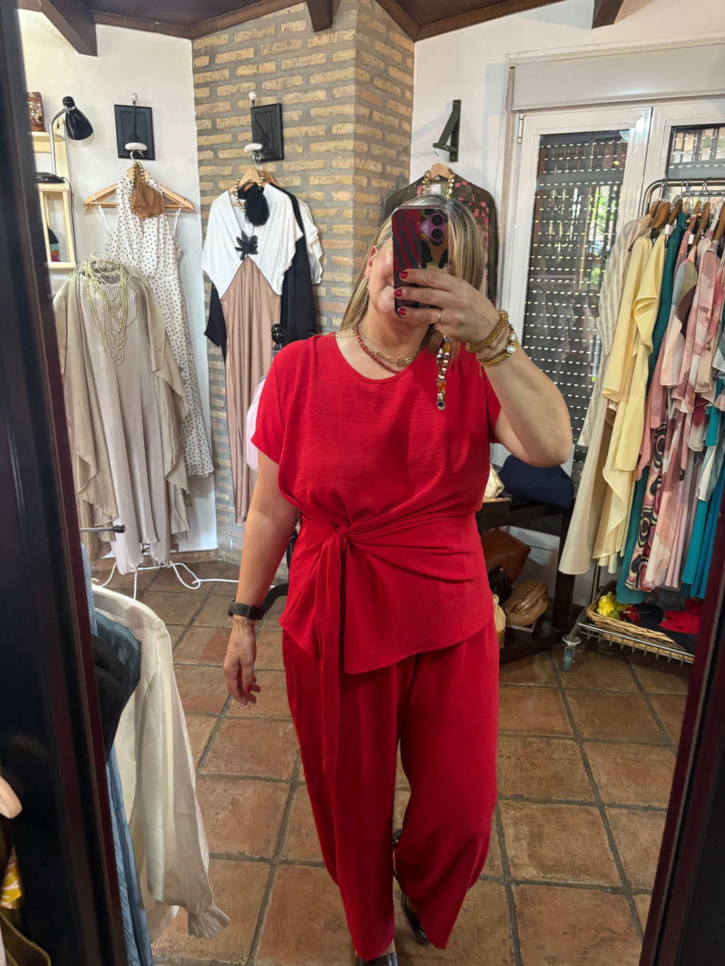 CONJUNTO ROJO RECOGIDO CINTURA