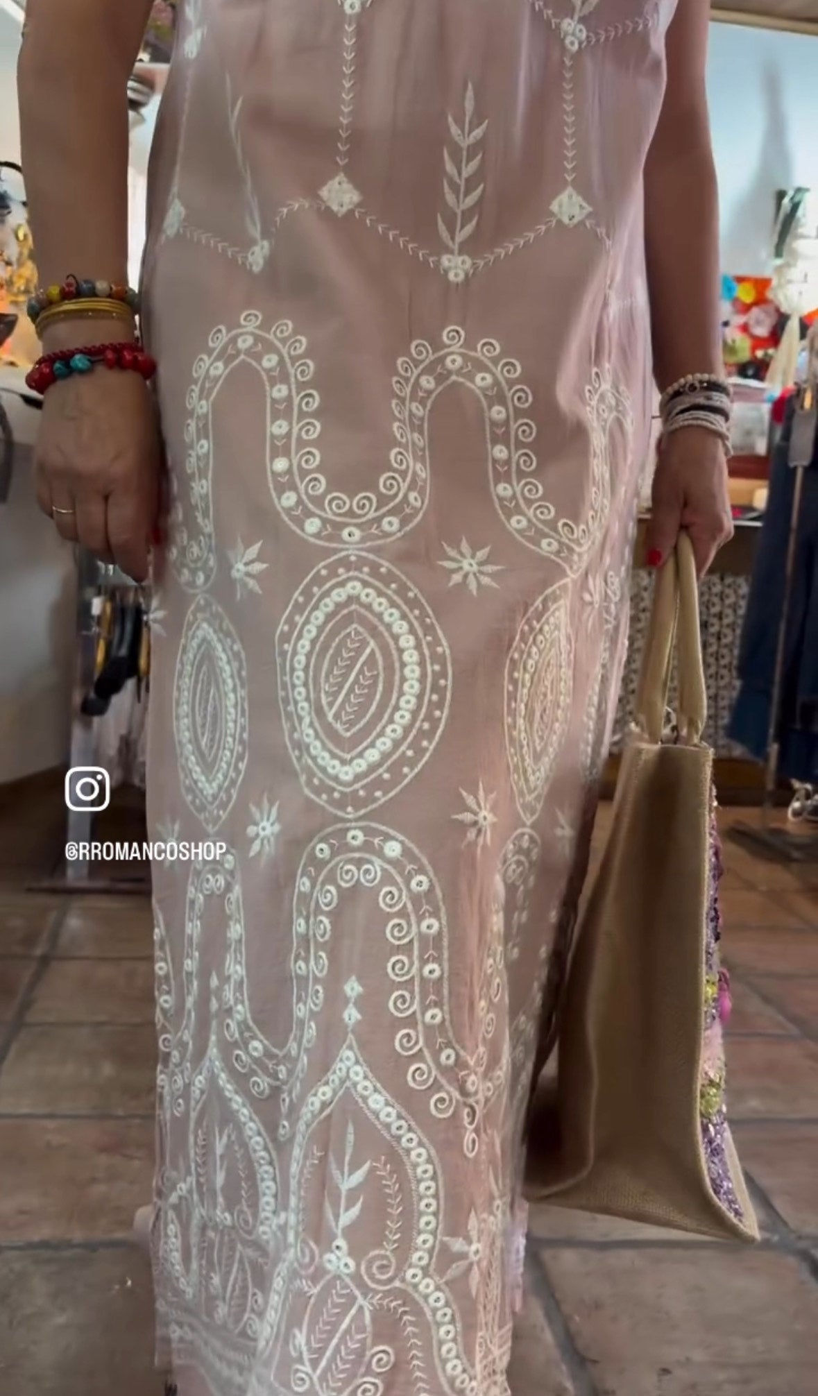 Vestido bordados espejos