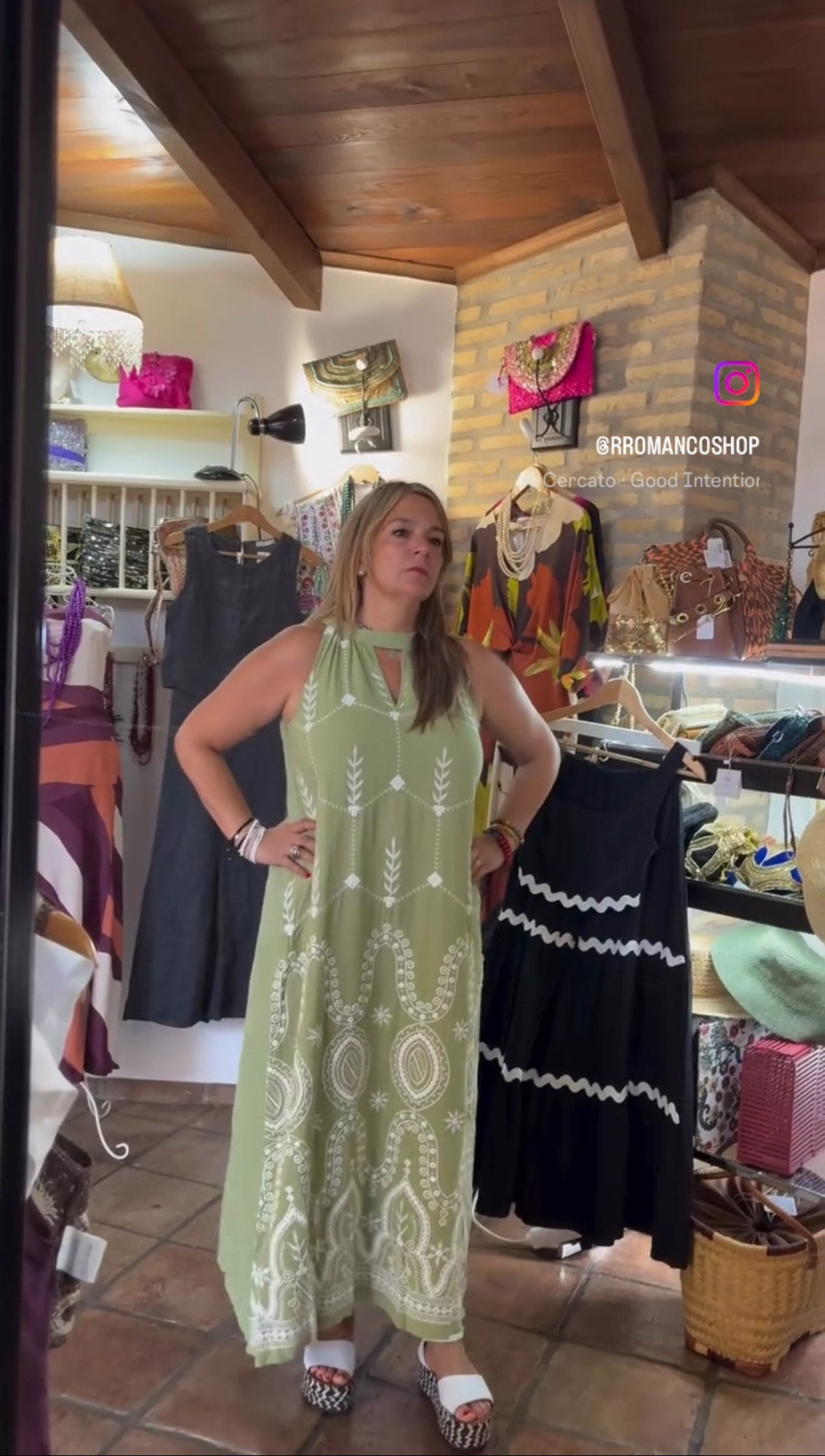 Vestido bordados espejos