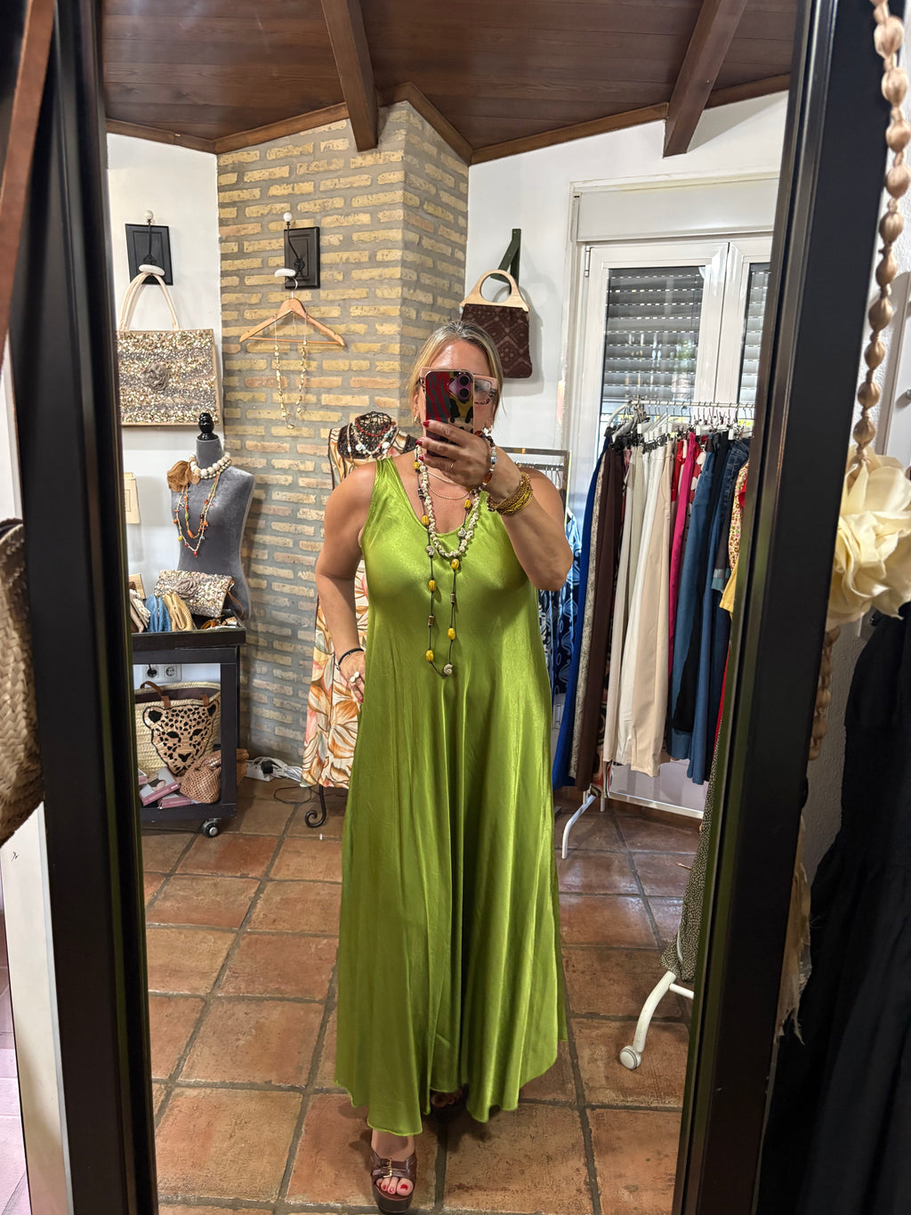 VESTIDO SATEN MANZANA