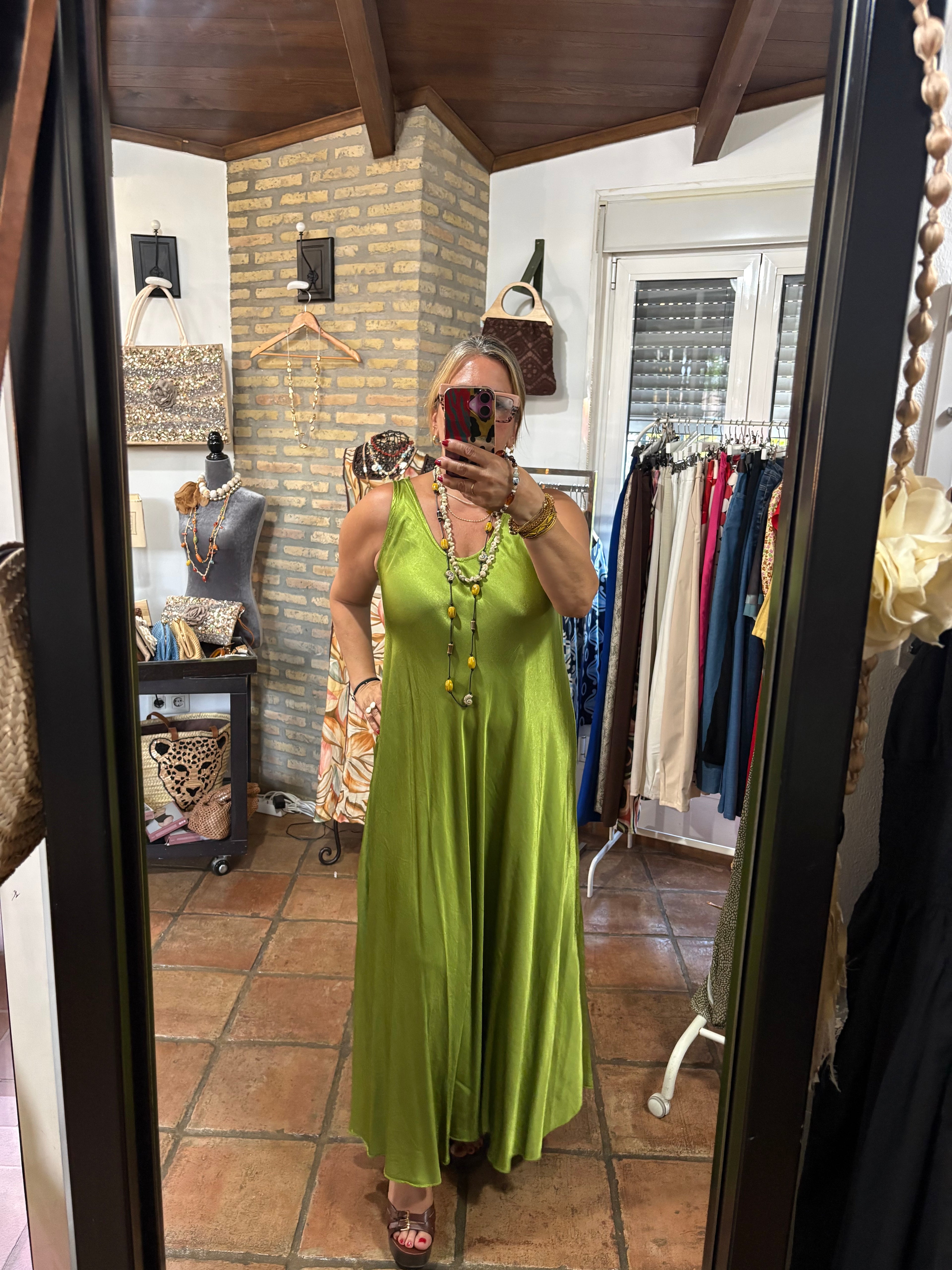 VESTIDO SATEN MANZANA