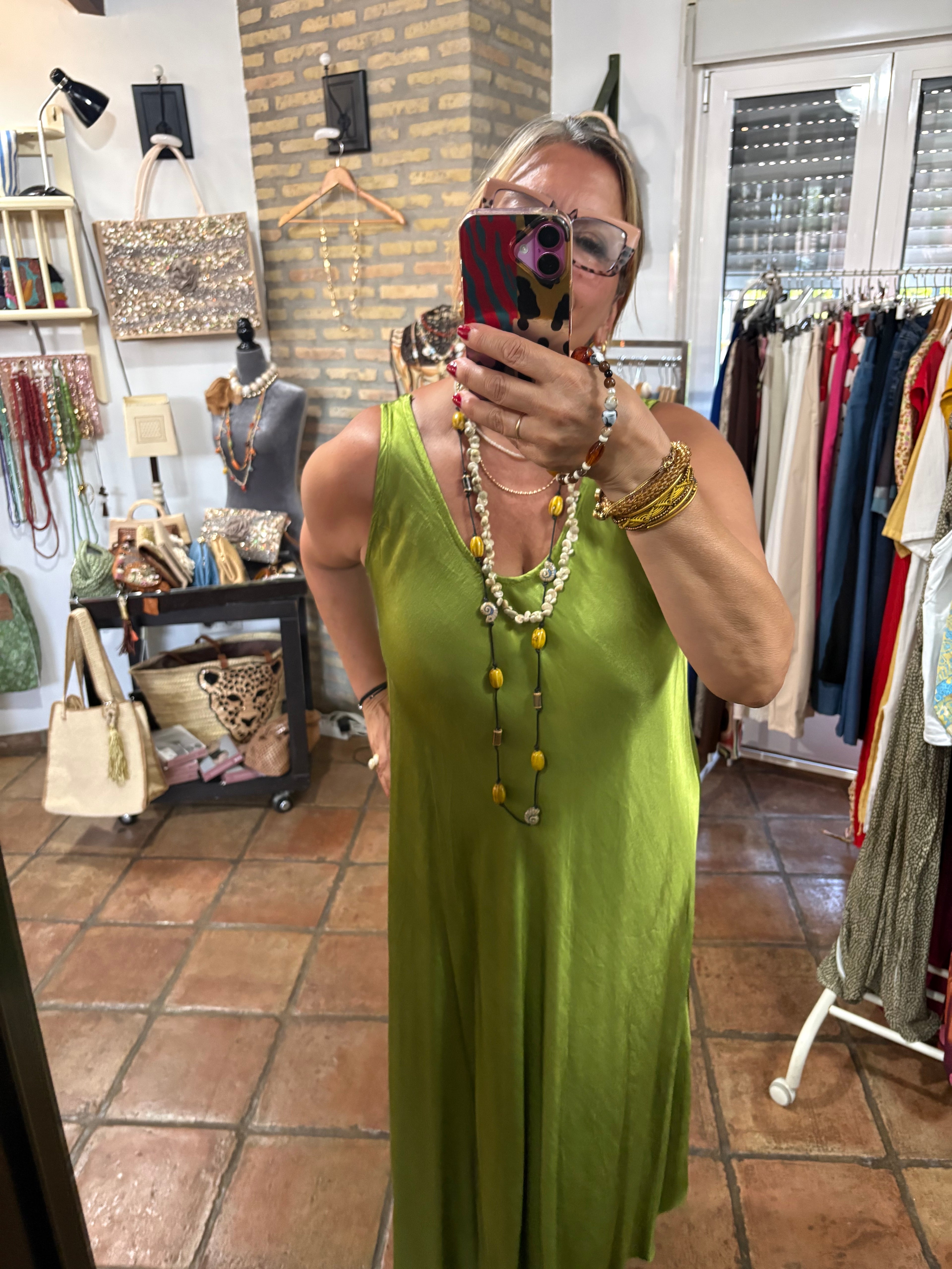 VESTIDO SATEN MANZANA