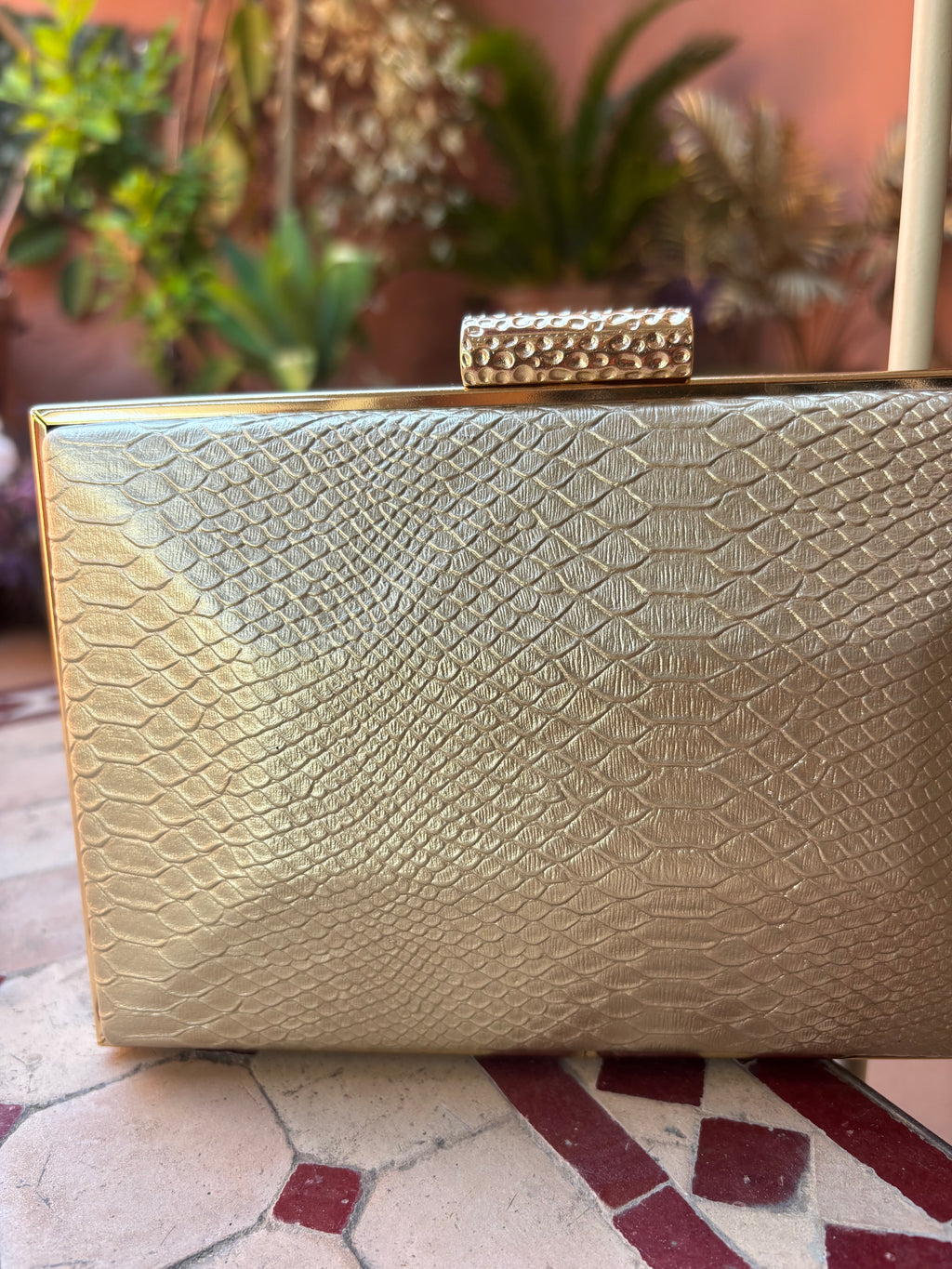 Cartera dorada