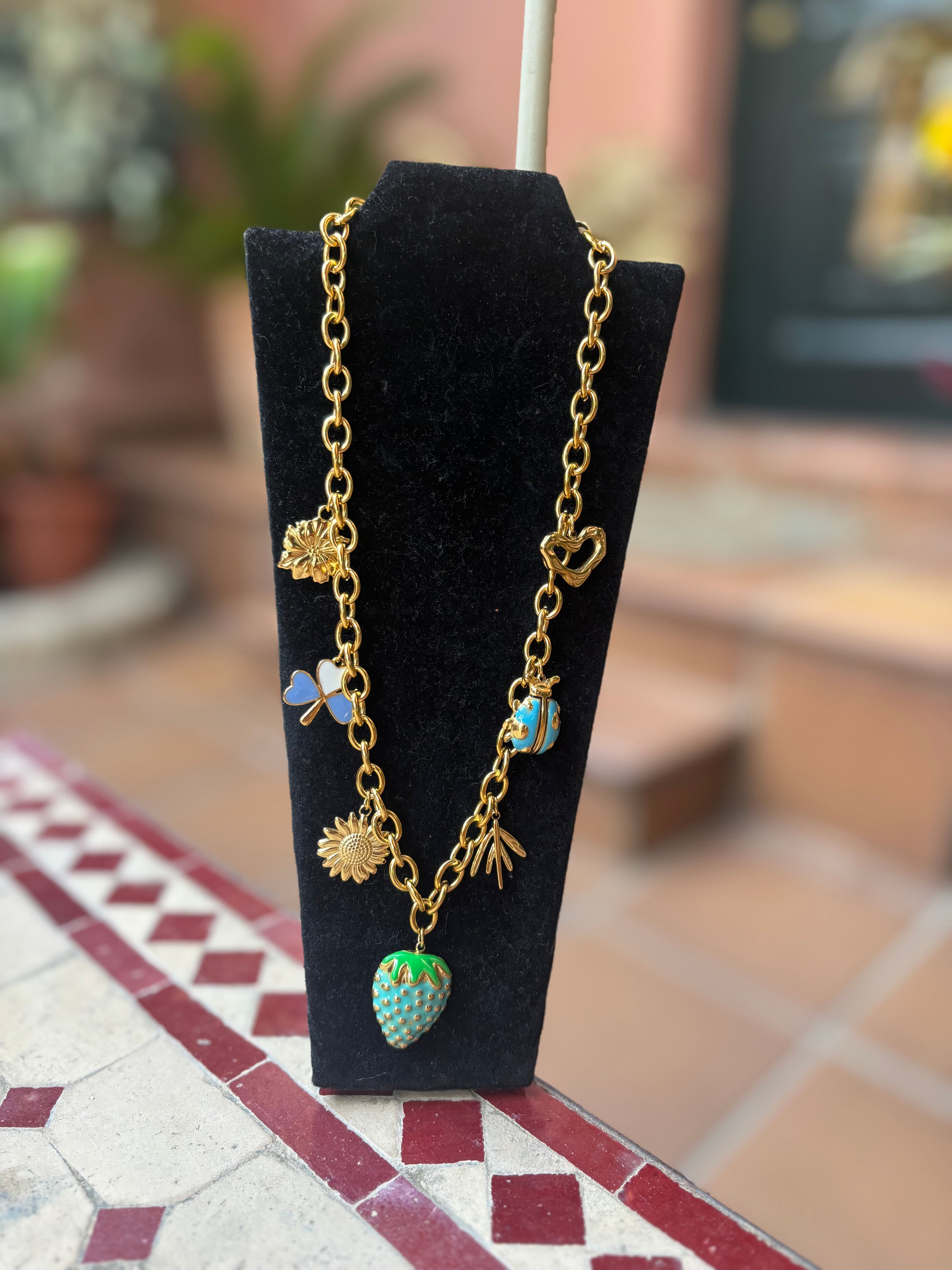 COLLAR FRESA CELESTE