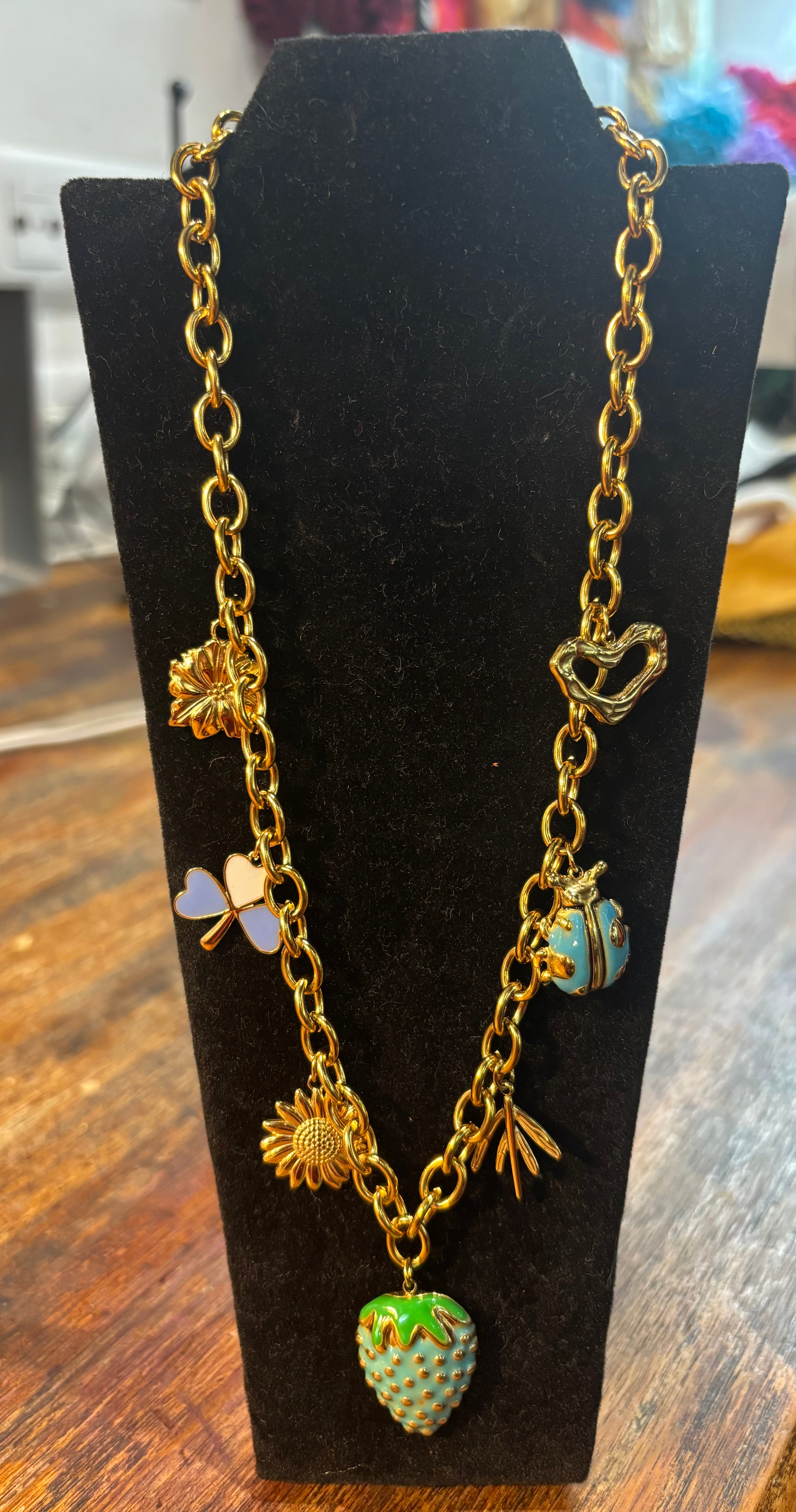 COLLAR FRESA CELESTE