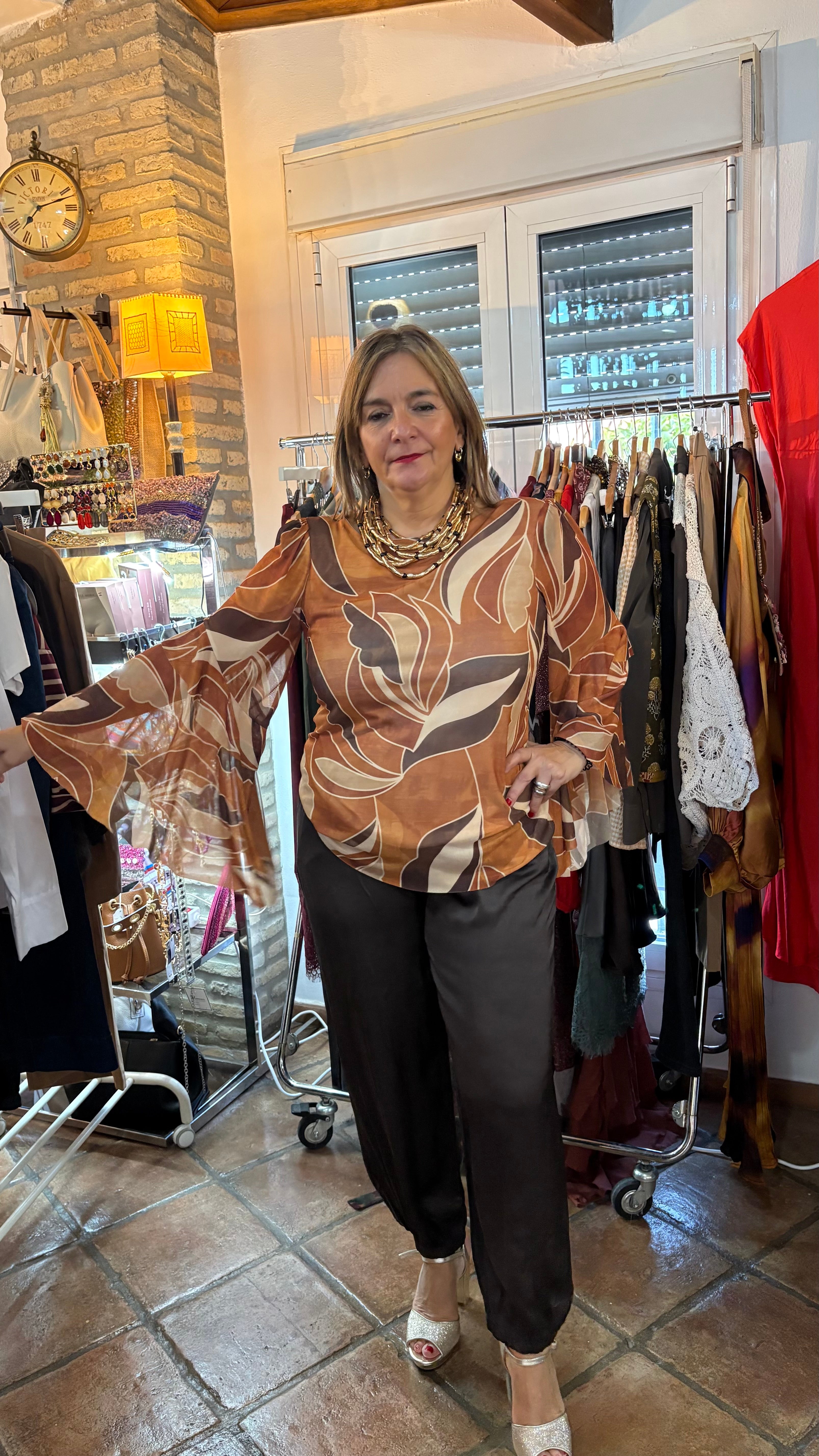 TOP tul manga y puños  tonos teja