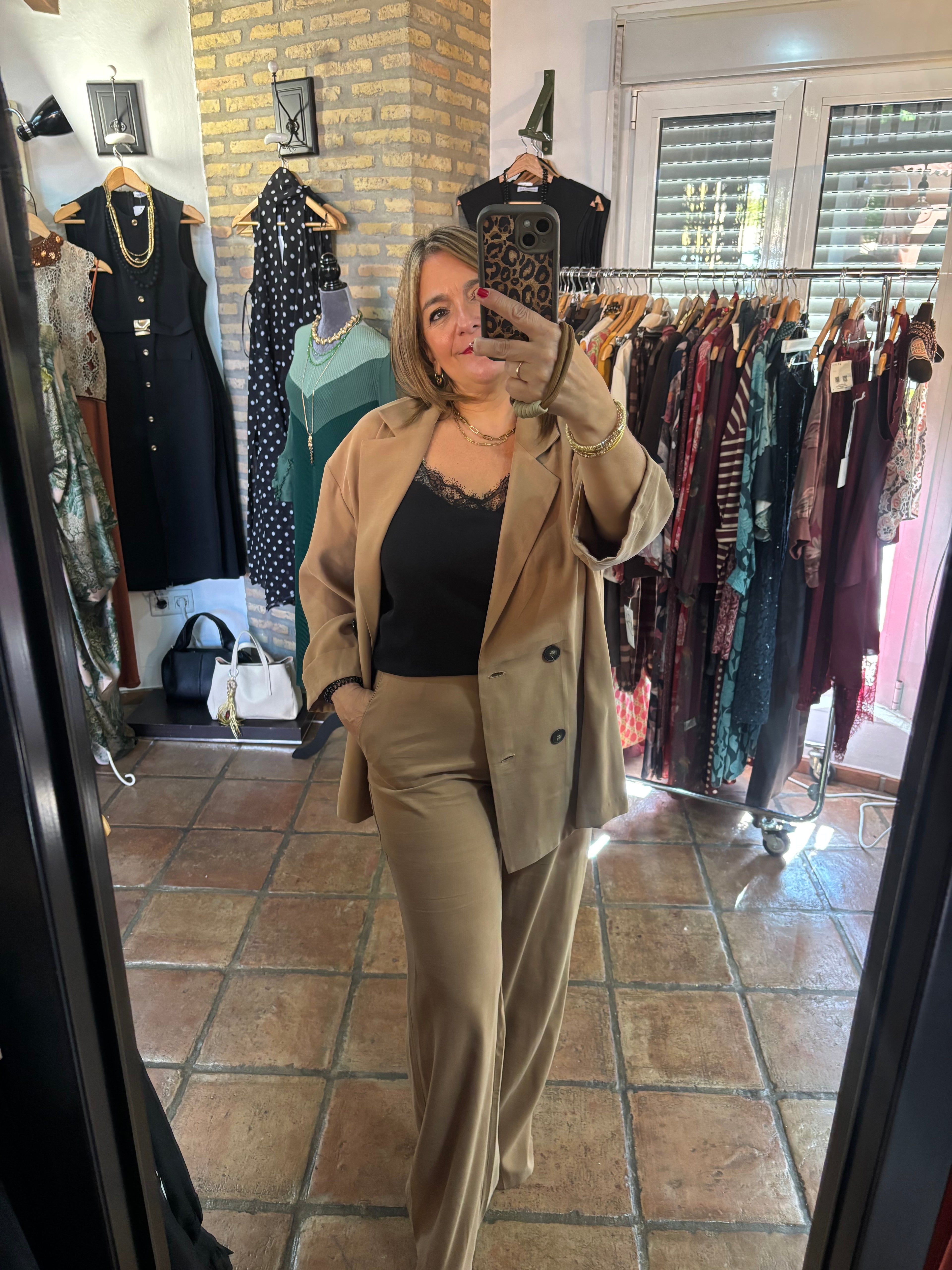 PANTALÓN RECTO FLUIDO