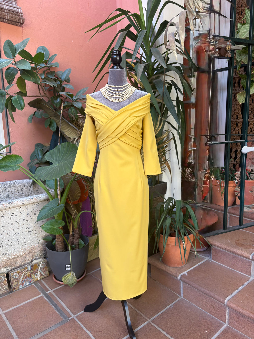 VESTIDO INVITADA MOSTAZA