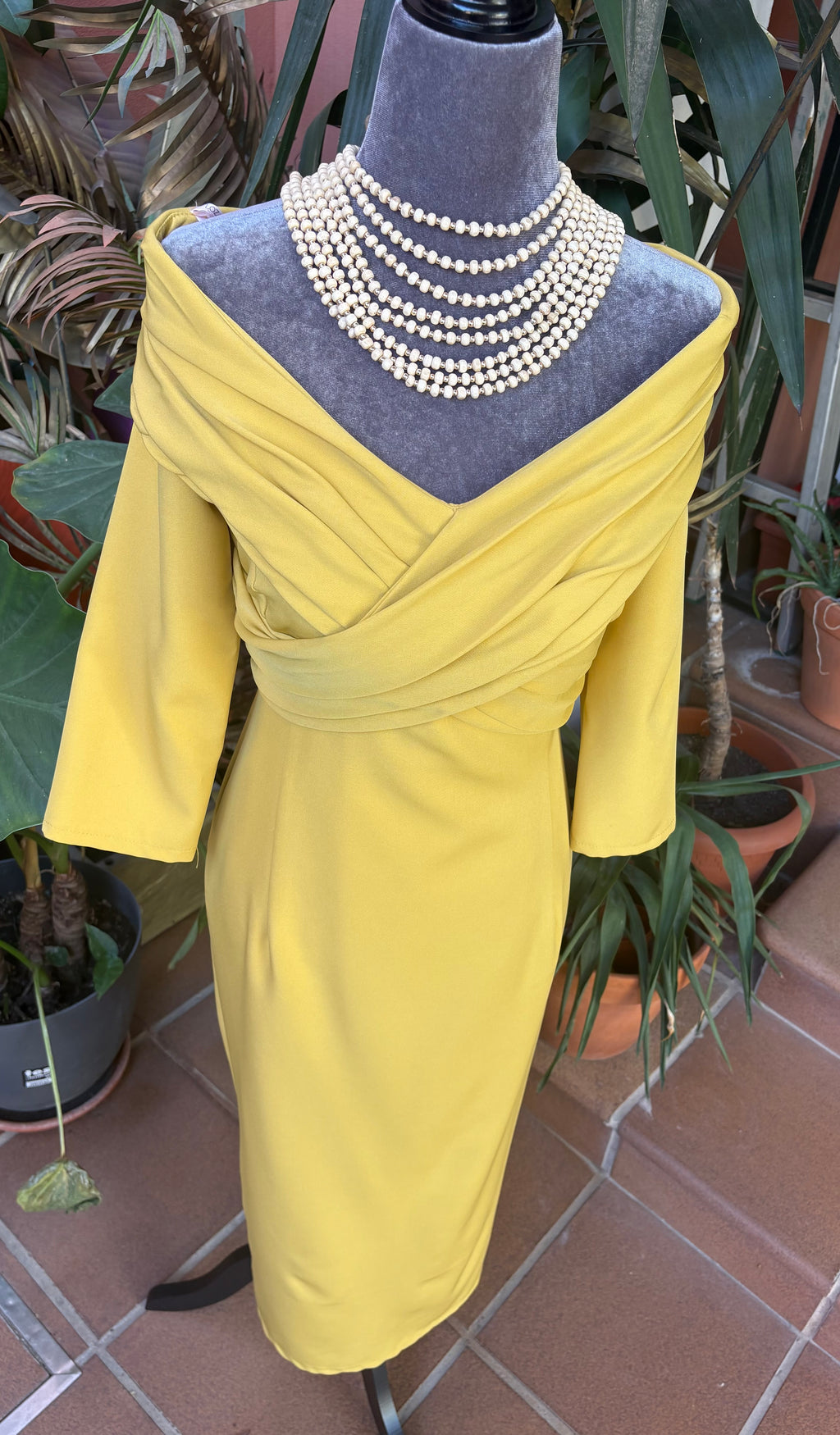 VESTIDO INVITADA MOSTAZA