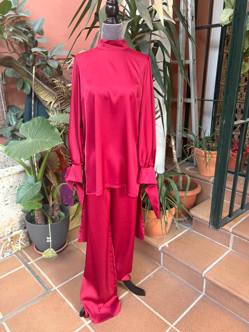 CONJUNTO CASACA PANTALON VINO