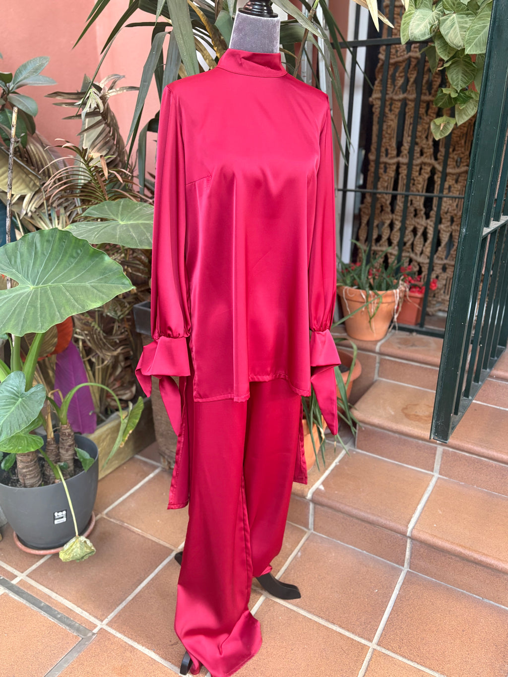 CONJUNTO CASACA PANTALON VINO