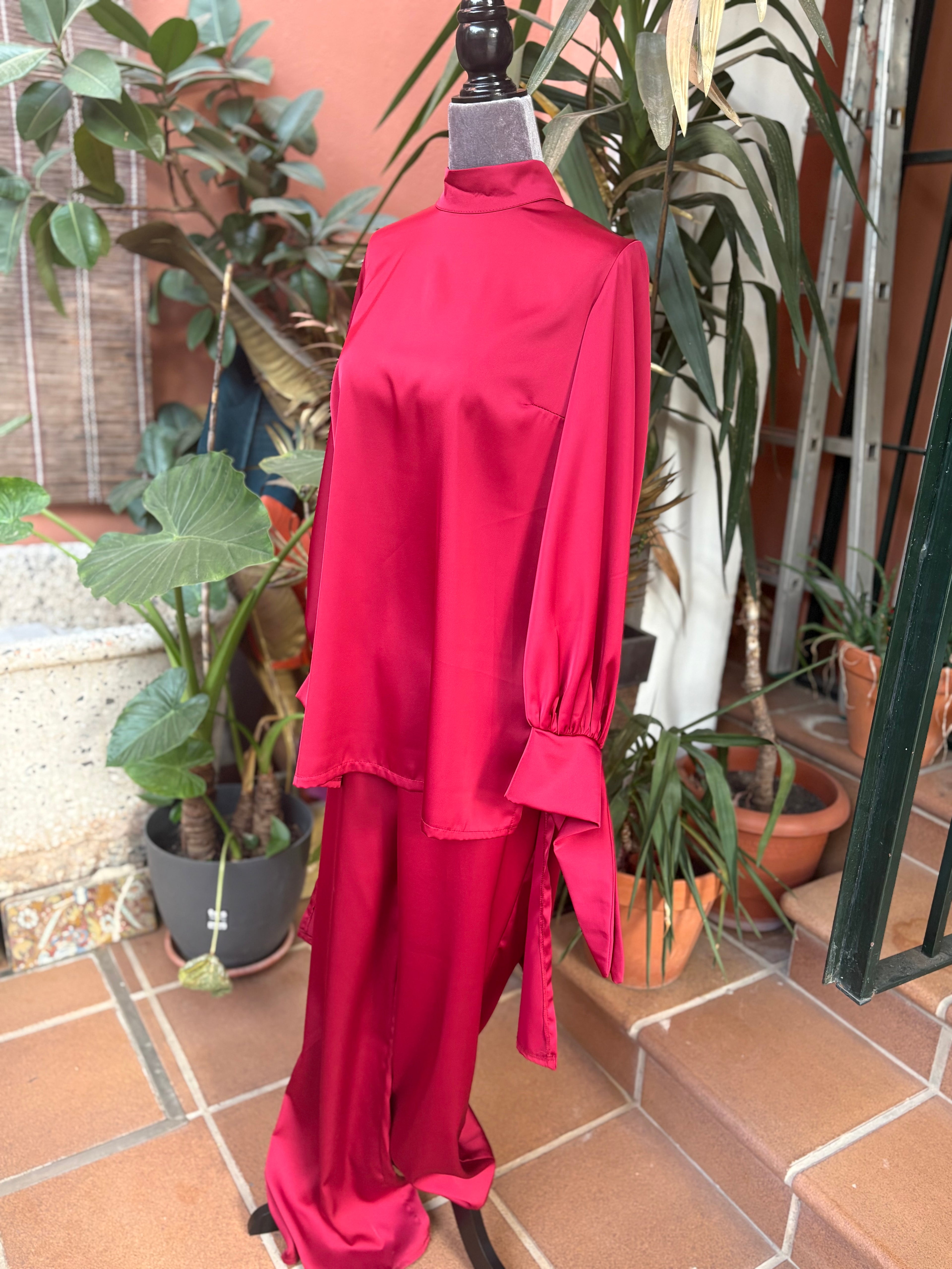 CONJUNTO CASACA PANTALON VINO