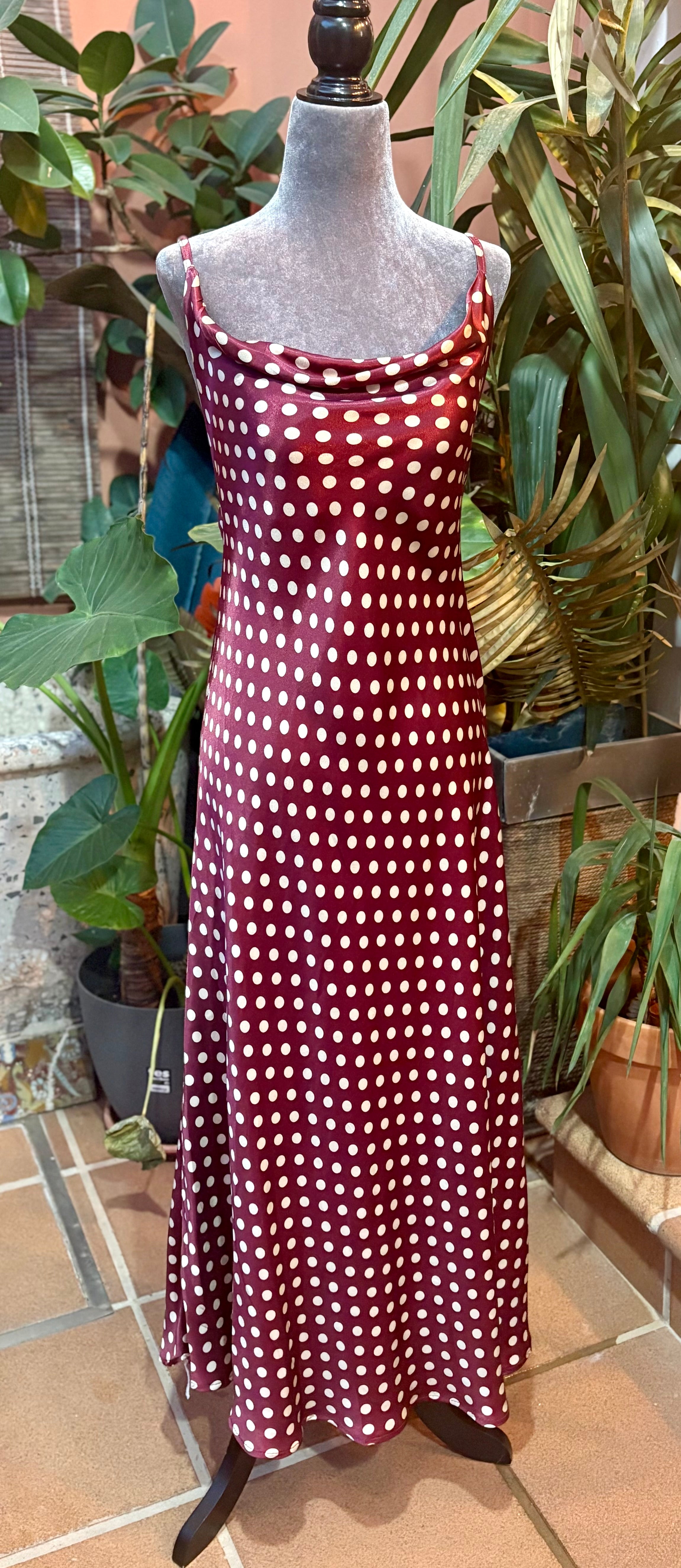 VESTIDO LENCERO LUNAR