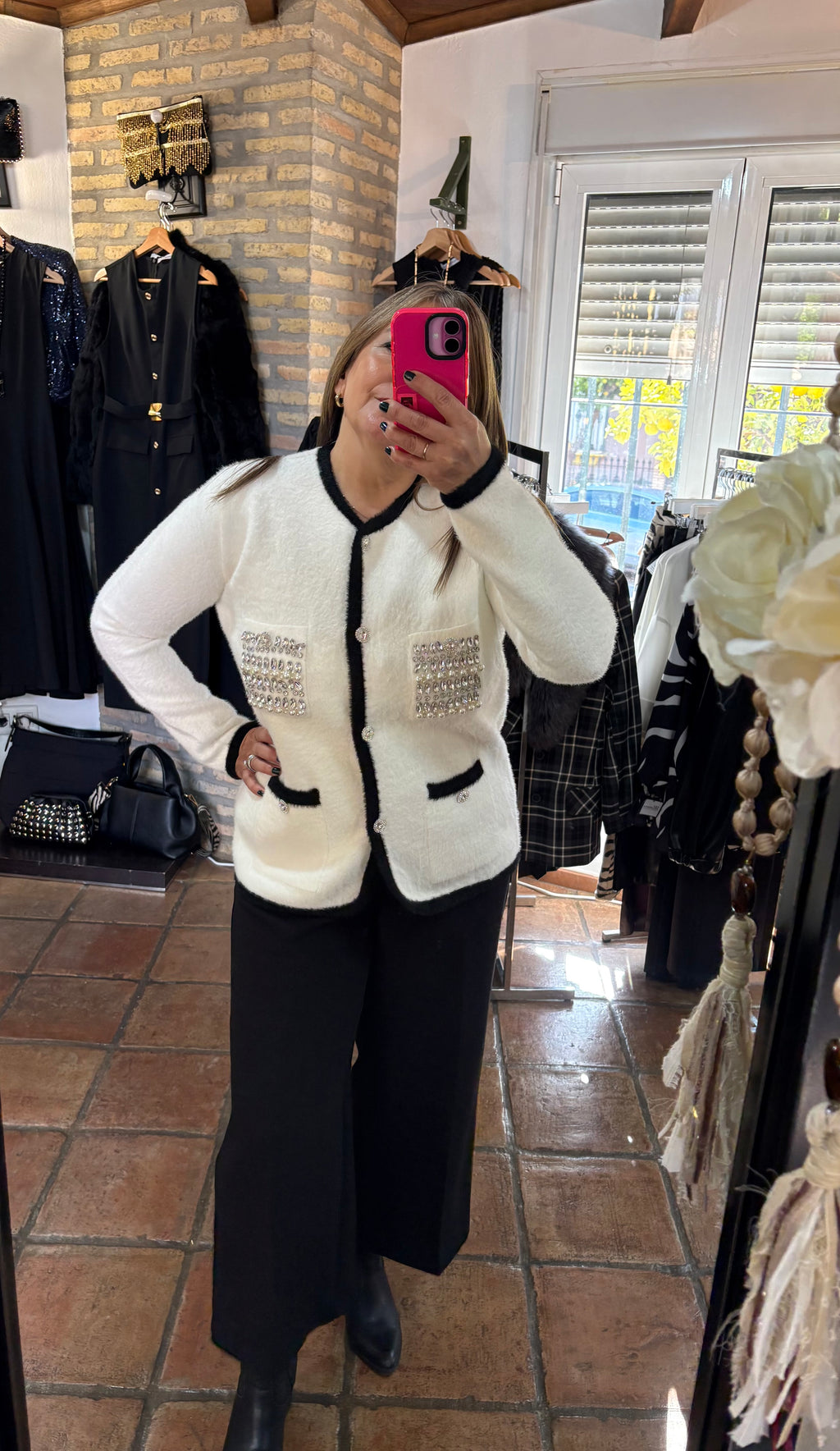 CHAQUETA TIPO CHANEL BOLSILLOS BRILLOS