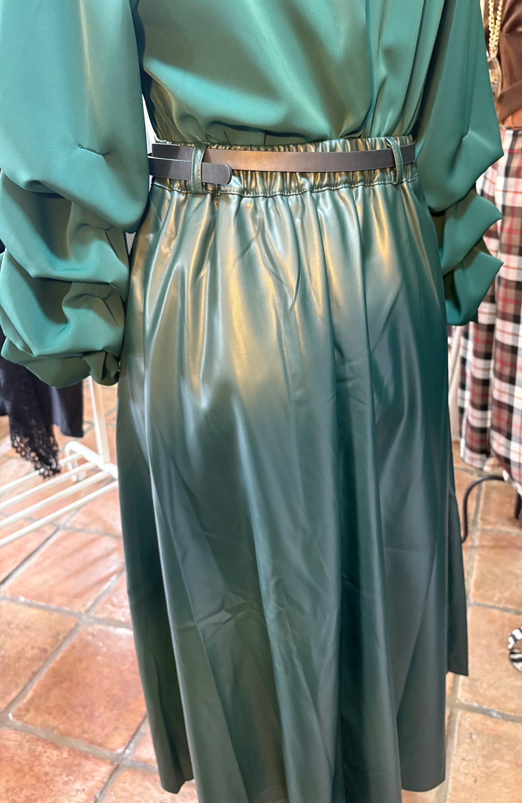 FALDA POLIPIEL VERDE