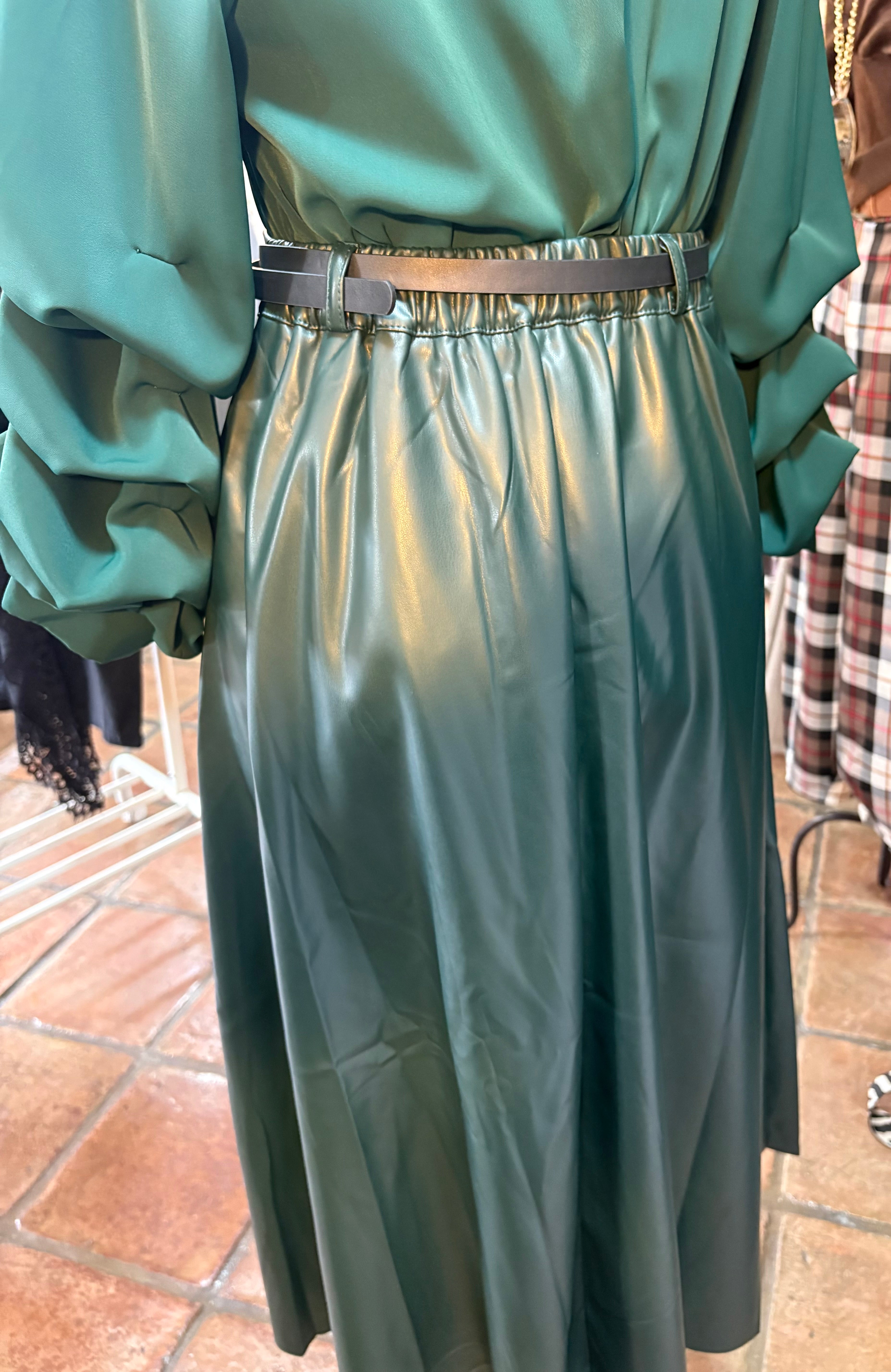 FALDA POLIPIEL VERDE