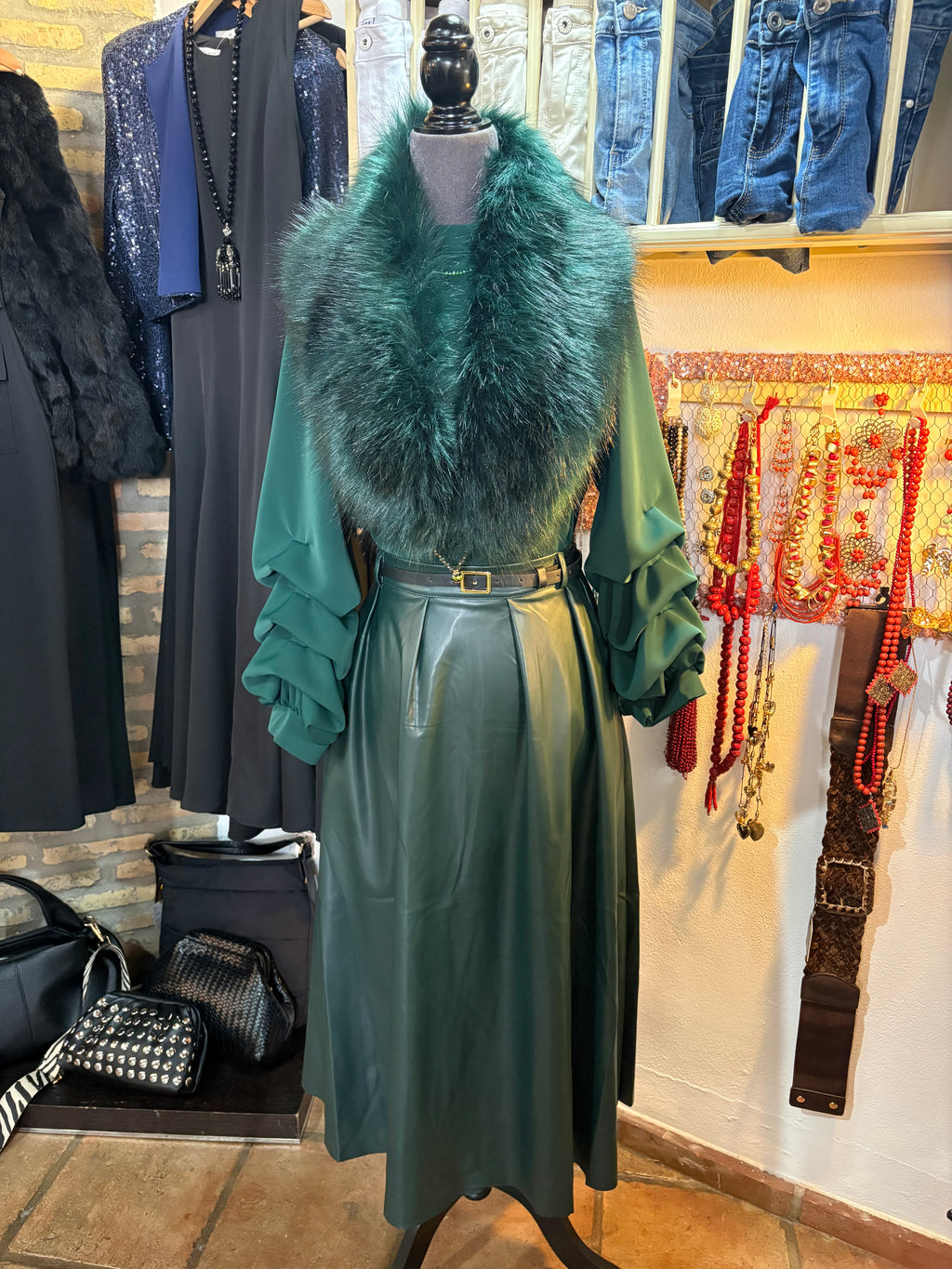 CUELLO PELO SINTETICO VERDE