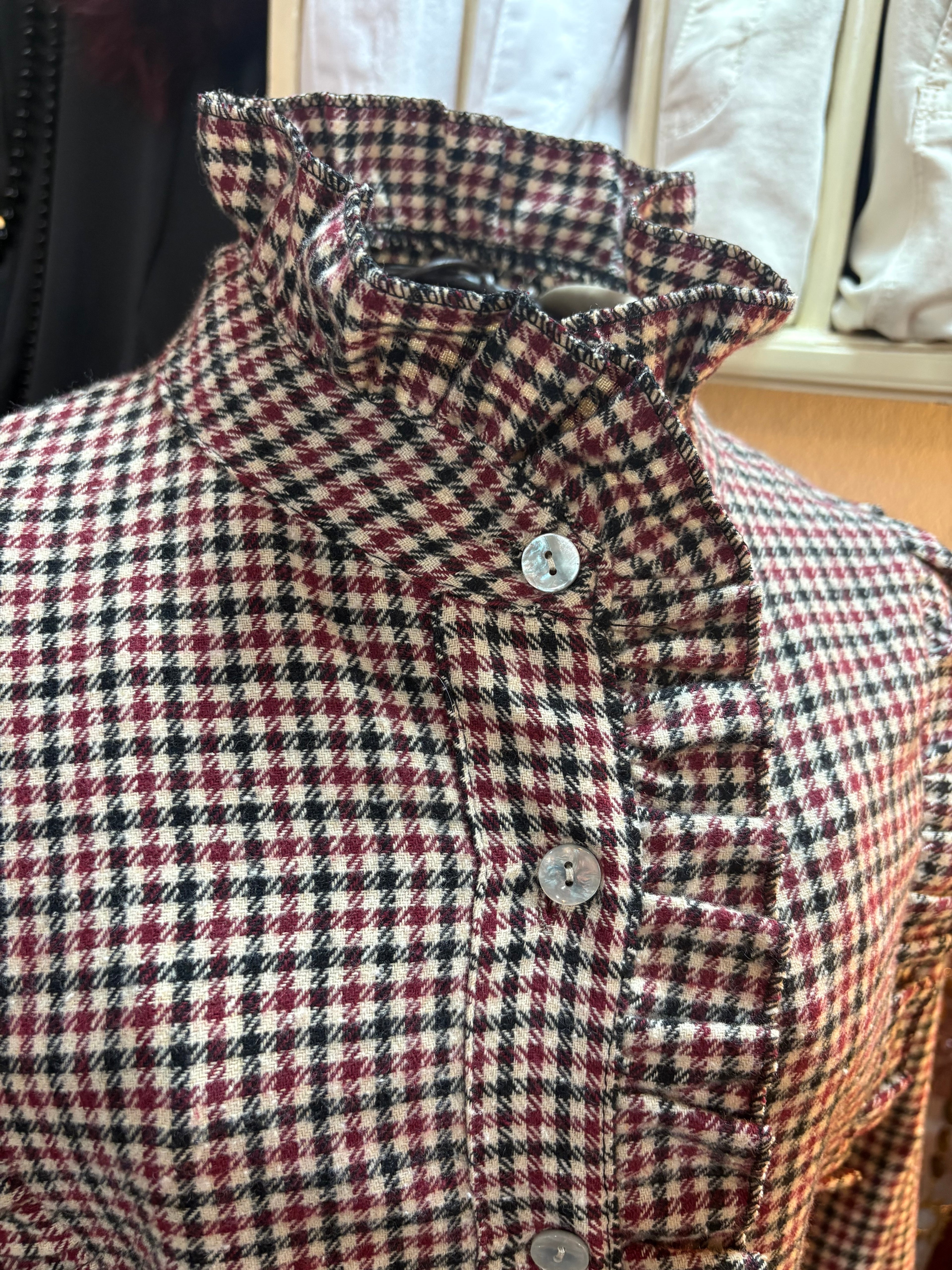 CAMISA CUADROS GALES DETALLES