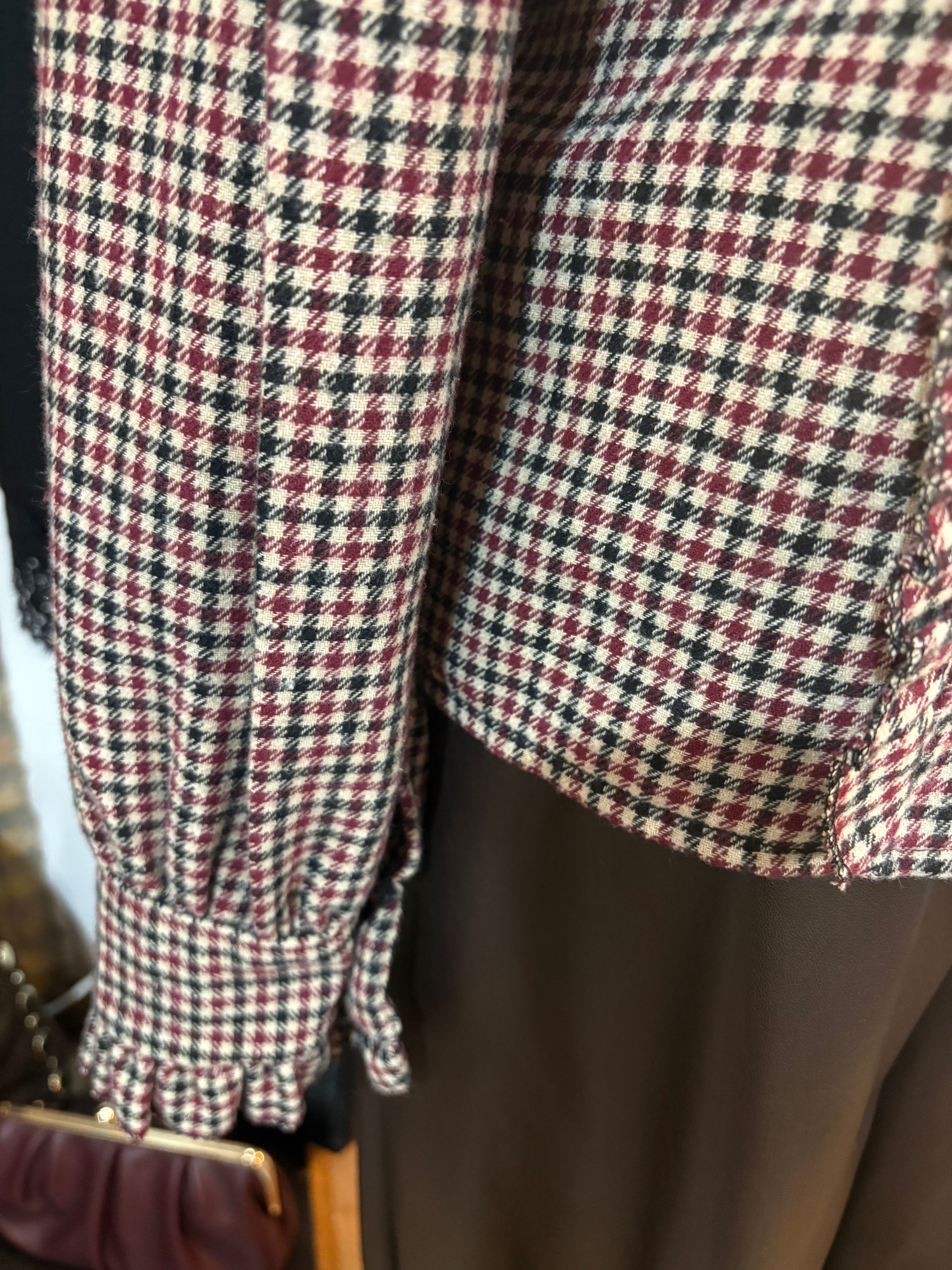 CAMISA CUADROS GALES DETALLES