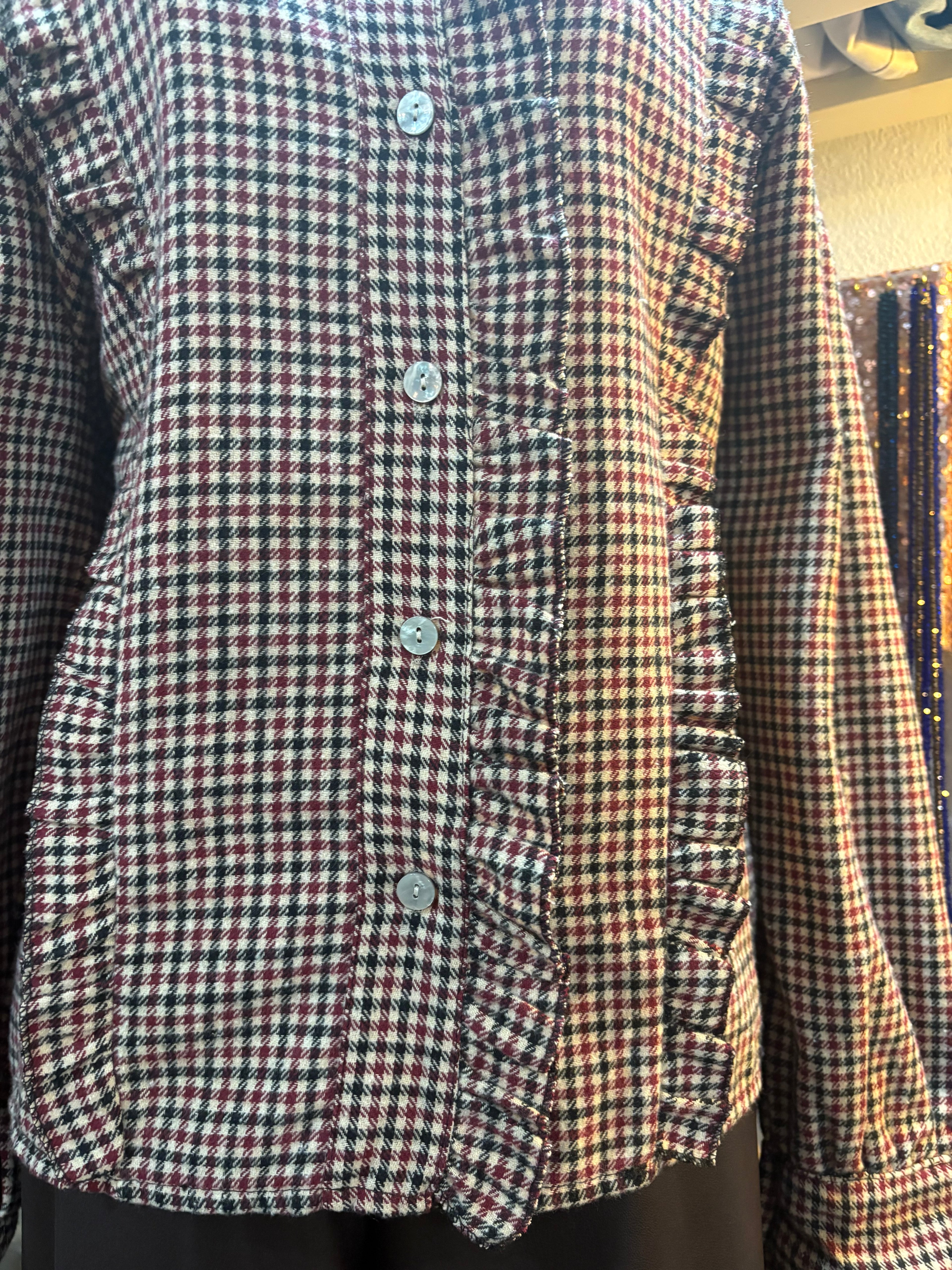 CAMISA CUADROS GALES DETALLES