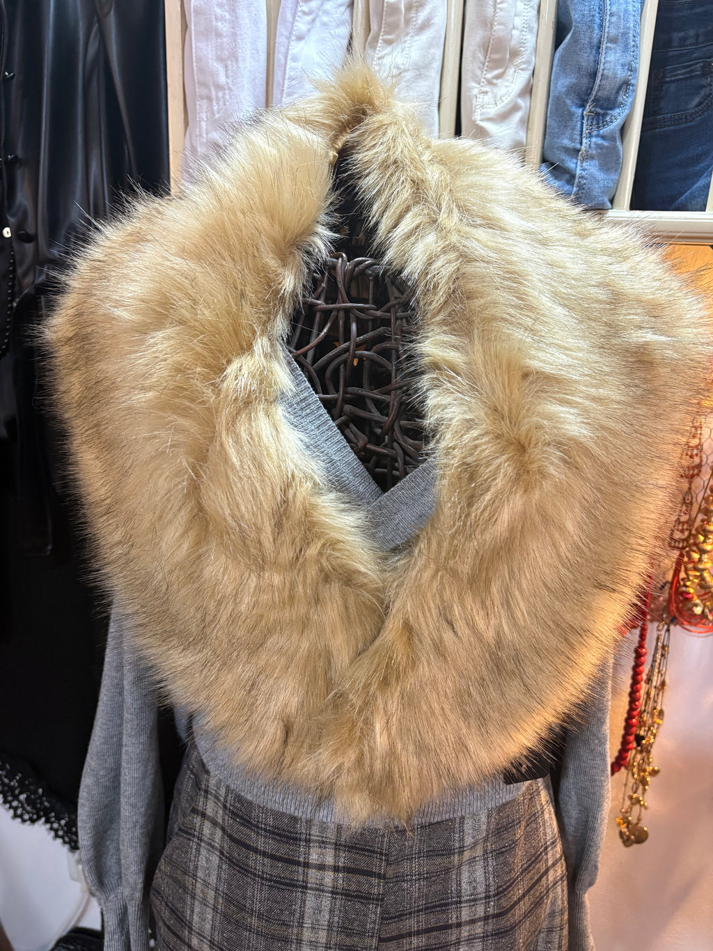 CUELLO PELO SINTETICO CAMEL