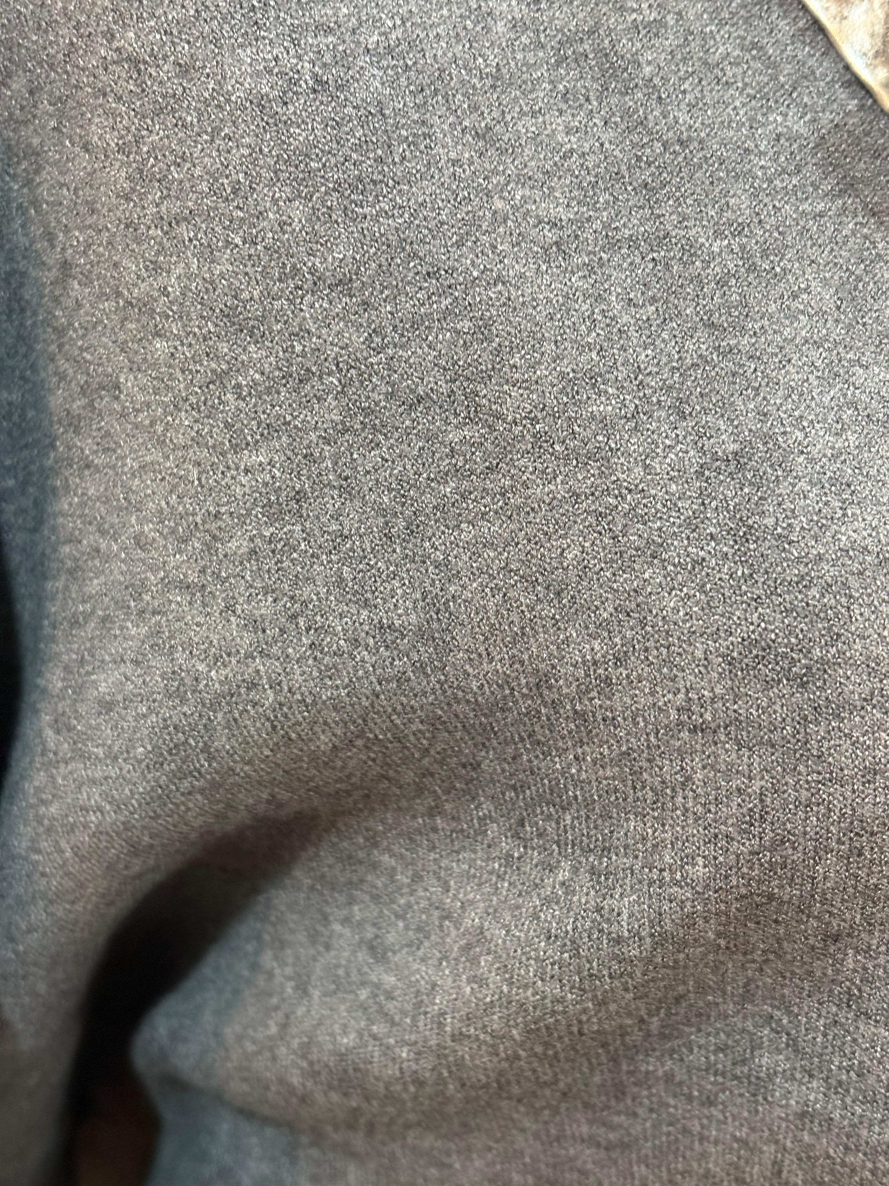 JERSEY GRIS BOTONES