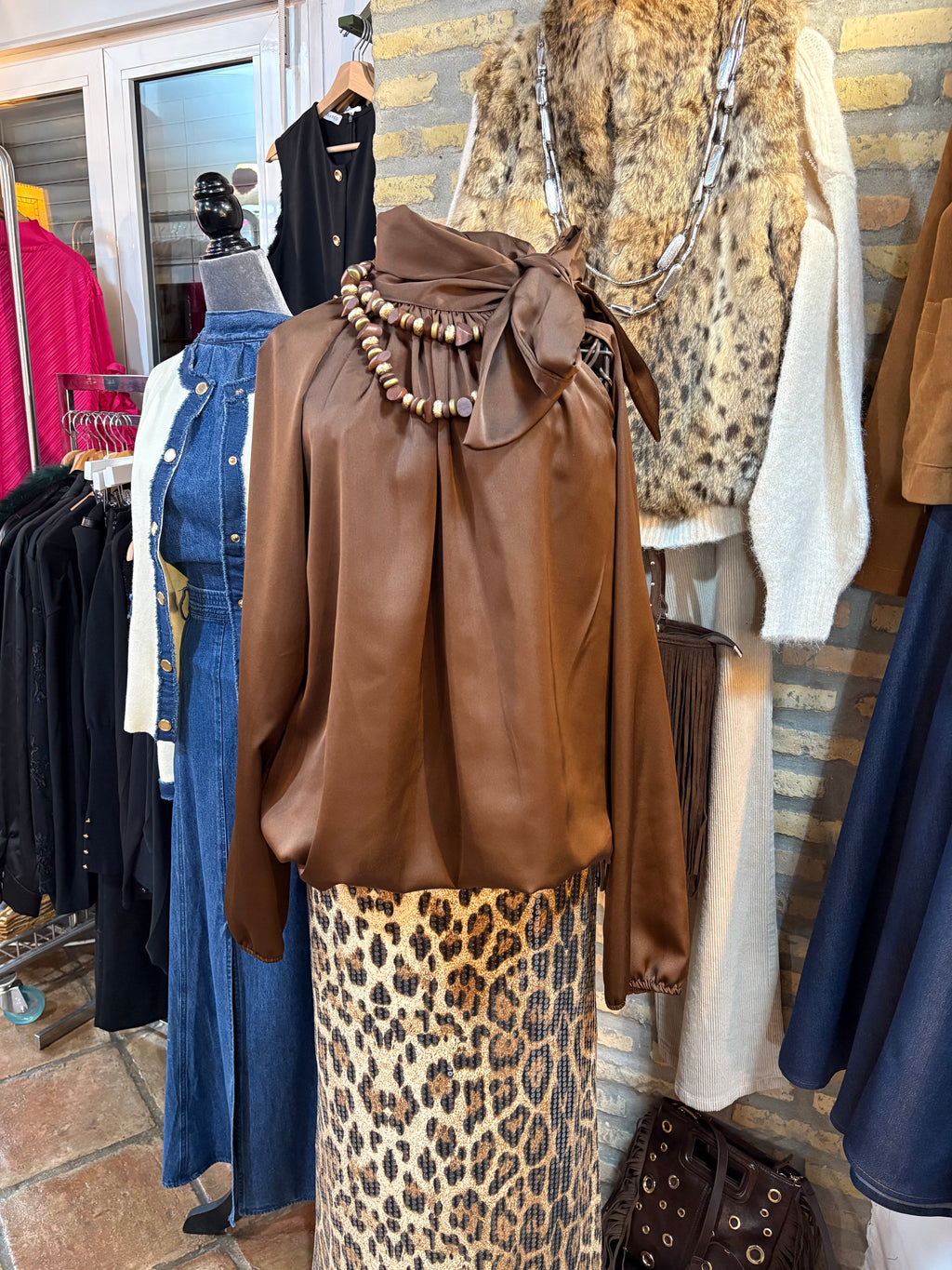 Camisa lazada marrón