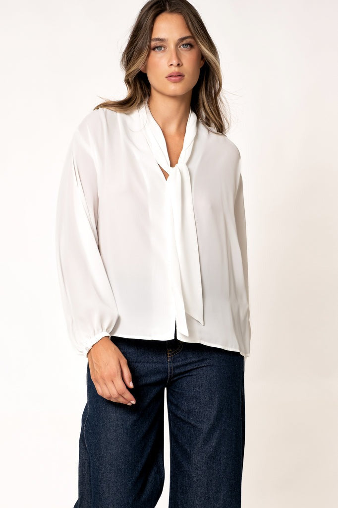 BLUSA LAZADA CUELLO