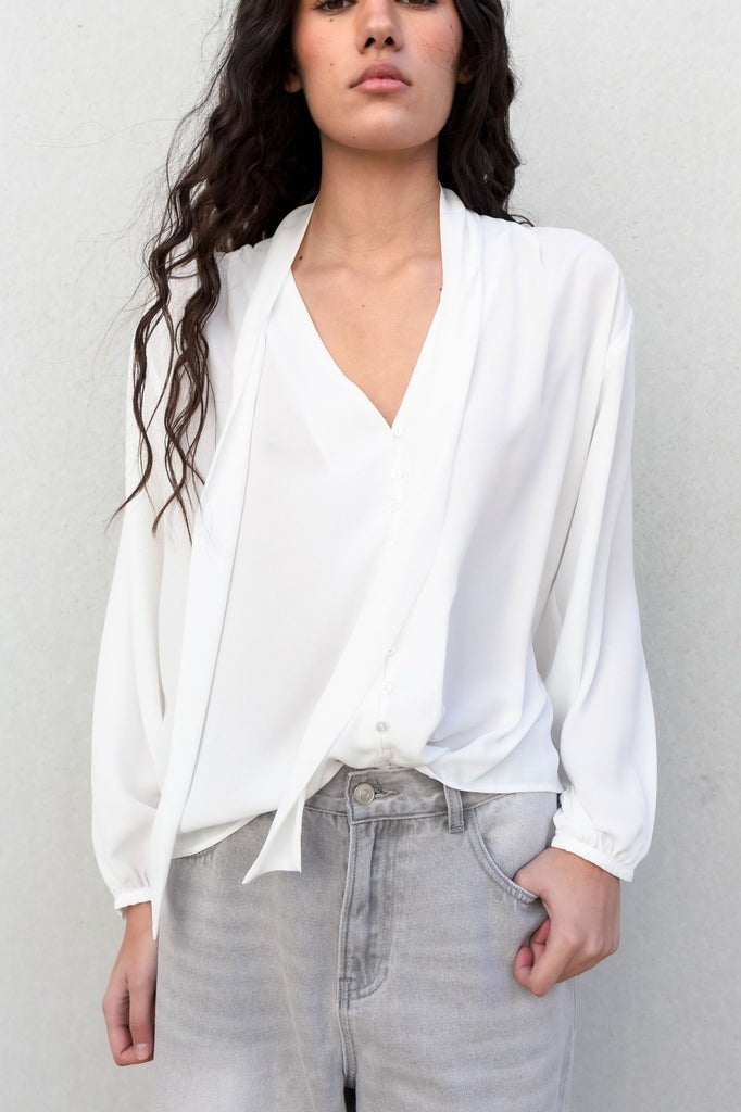 BLUSA LAZADA CUELLO