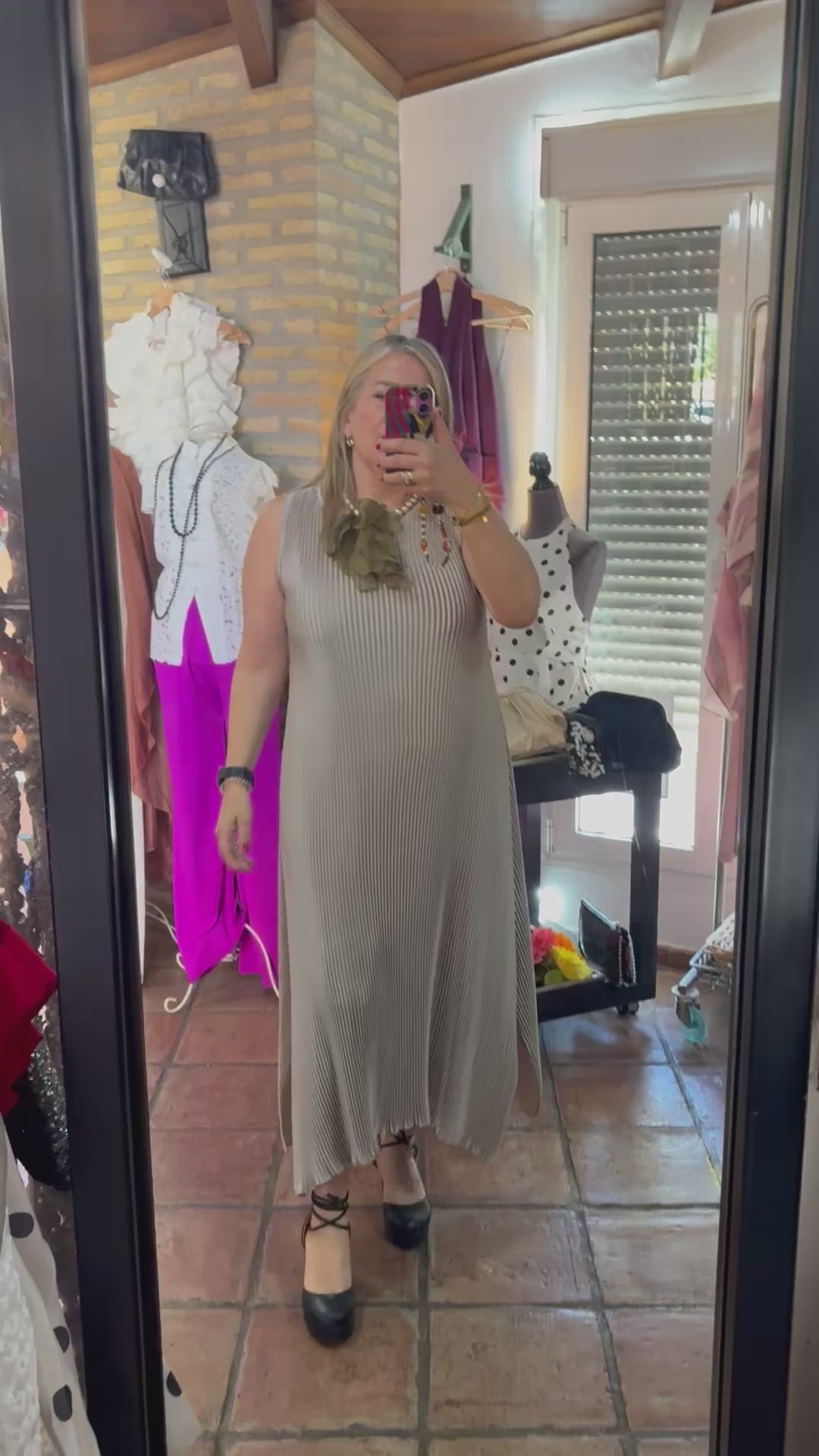 VESTIDO SATINADO PLISADO